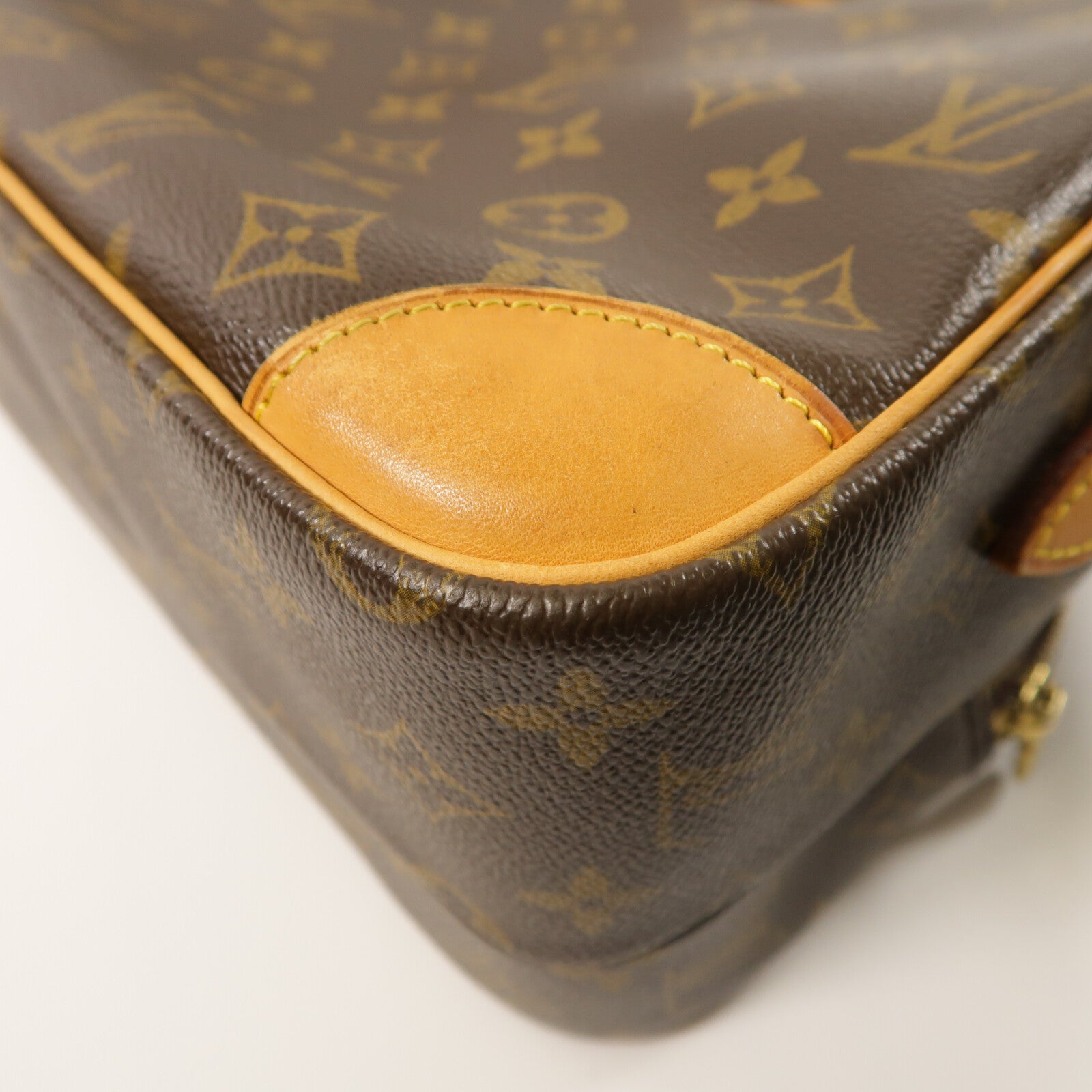LOUIS VUITTON Monogram Nile金扣肩背袋