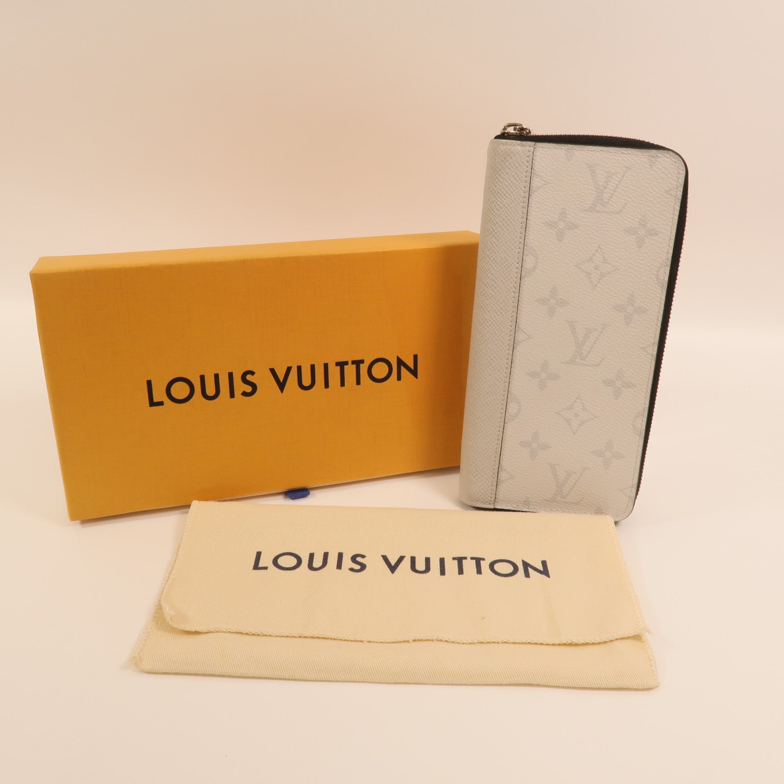 LOUIS VUITTON Taigarama Zippy Wallet銀扣長錢包