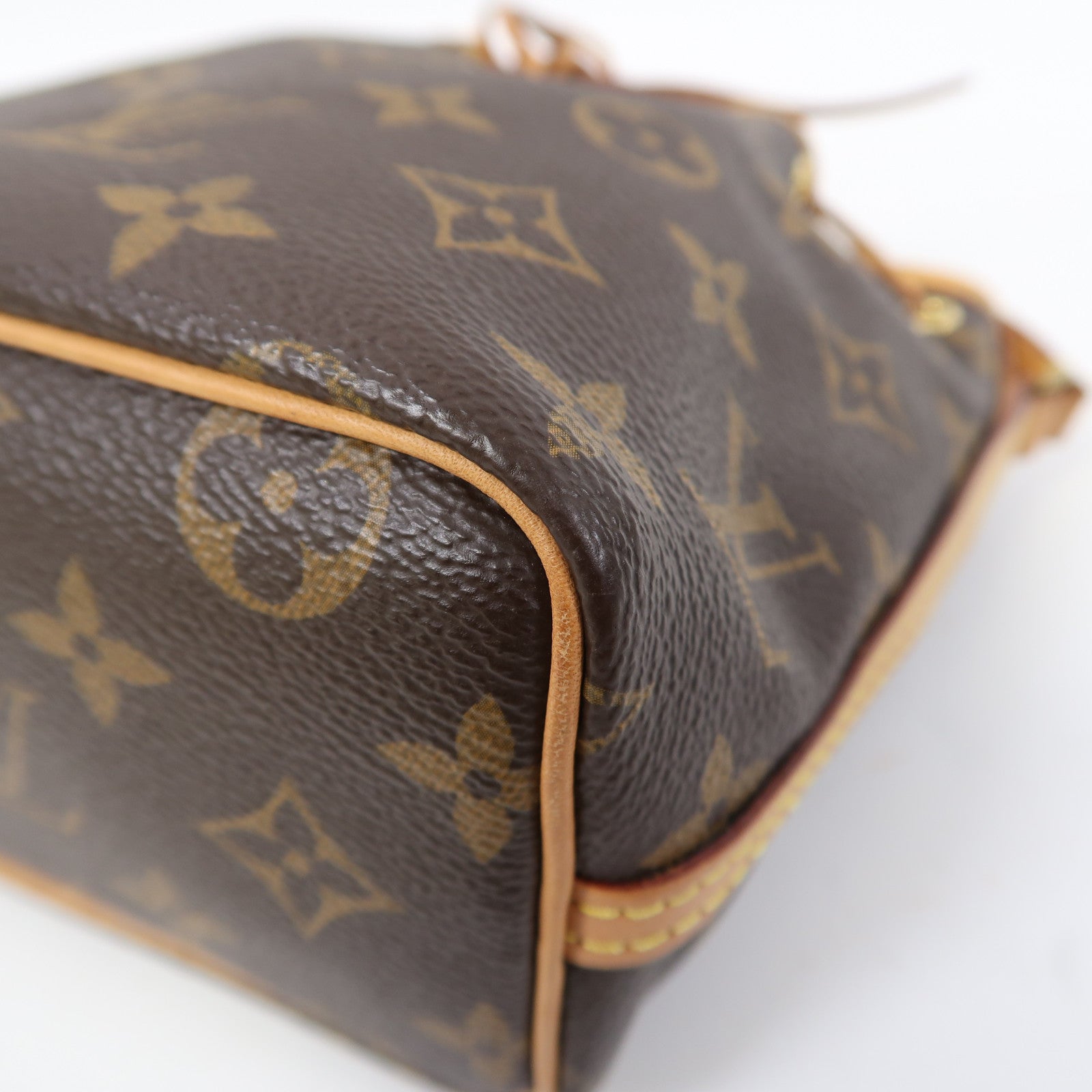 LOUIS VUITTON 【激減優惠】Monogram Nano Noe金扣肩背袋啡色