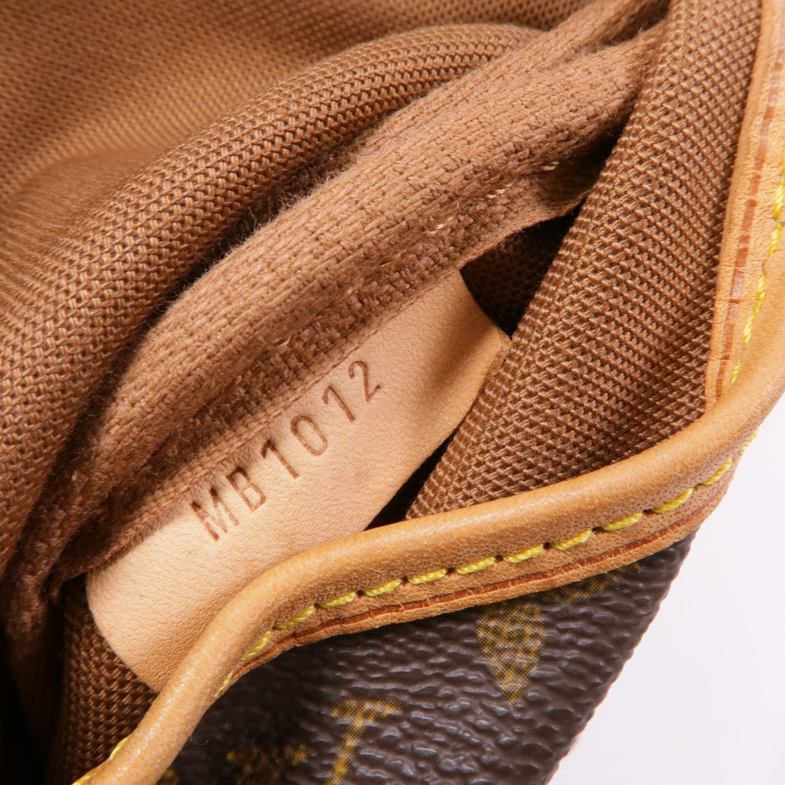 LOUIS VUITTON Monogram Saumur 30金扣肩背袋棕色