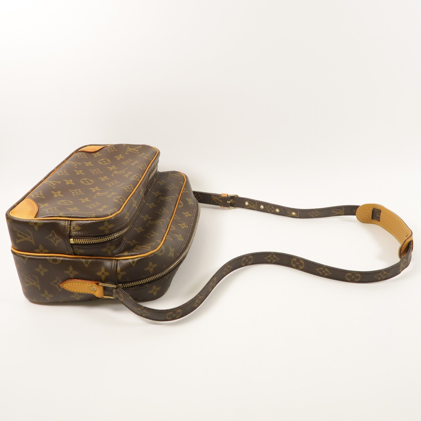 LOUIS VUITTON Monogram Nile金扣肩背袋