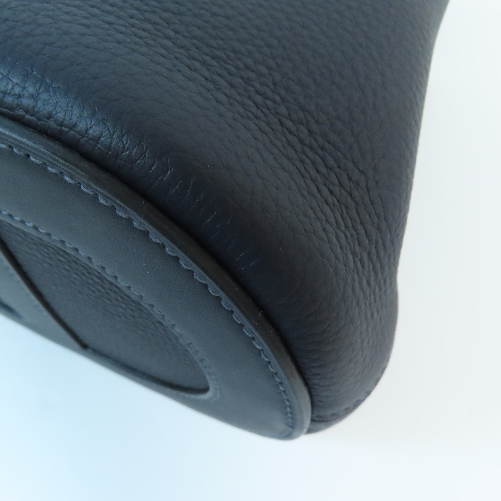 HERMES【激減優惠】 Clemence皮革In The Loop 18金扣手挽袋Bleu Nuit