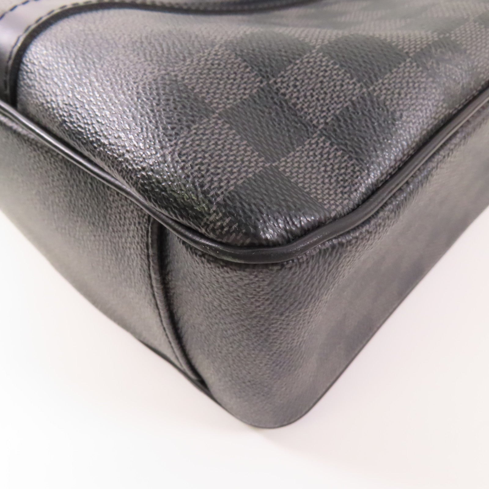 LOUIS VUITTON Damier Graphite Tadao MM銀扣手挽肩背兩用袋