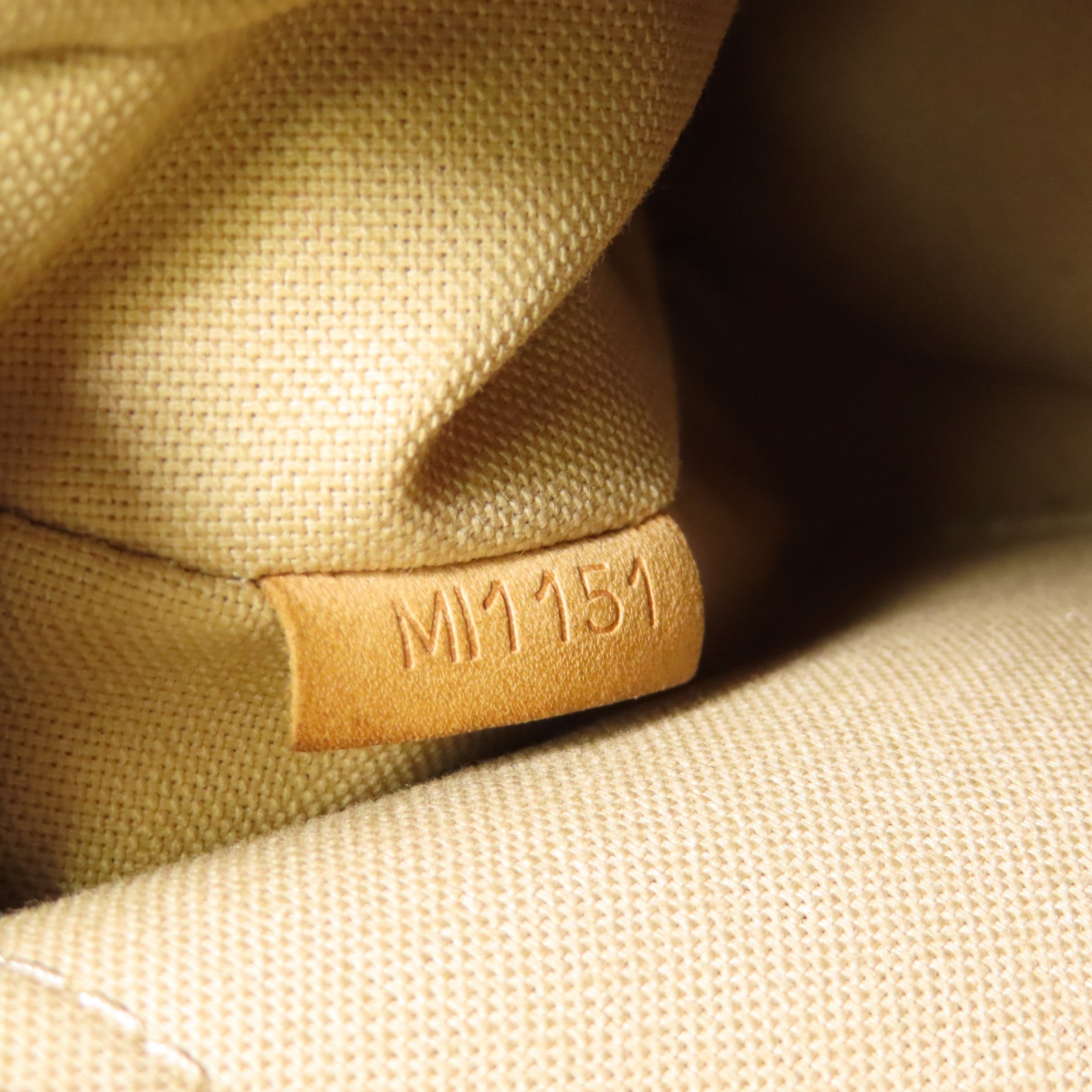 LOUIS VUITTON Damier Azur Siracusa PM金扣肩背袋