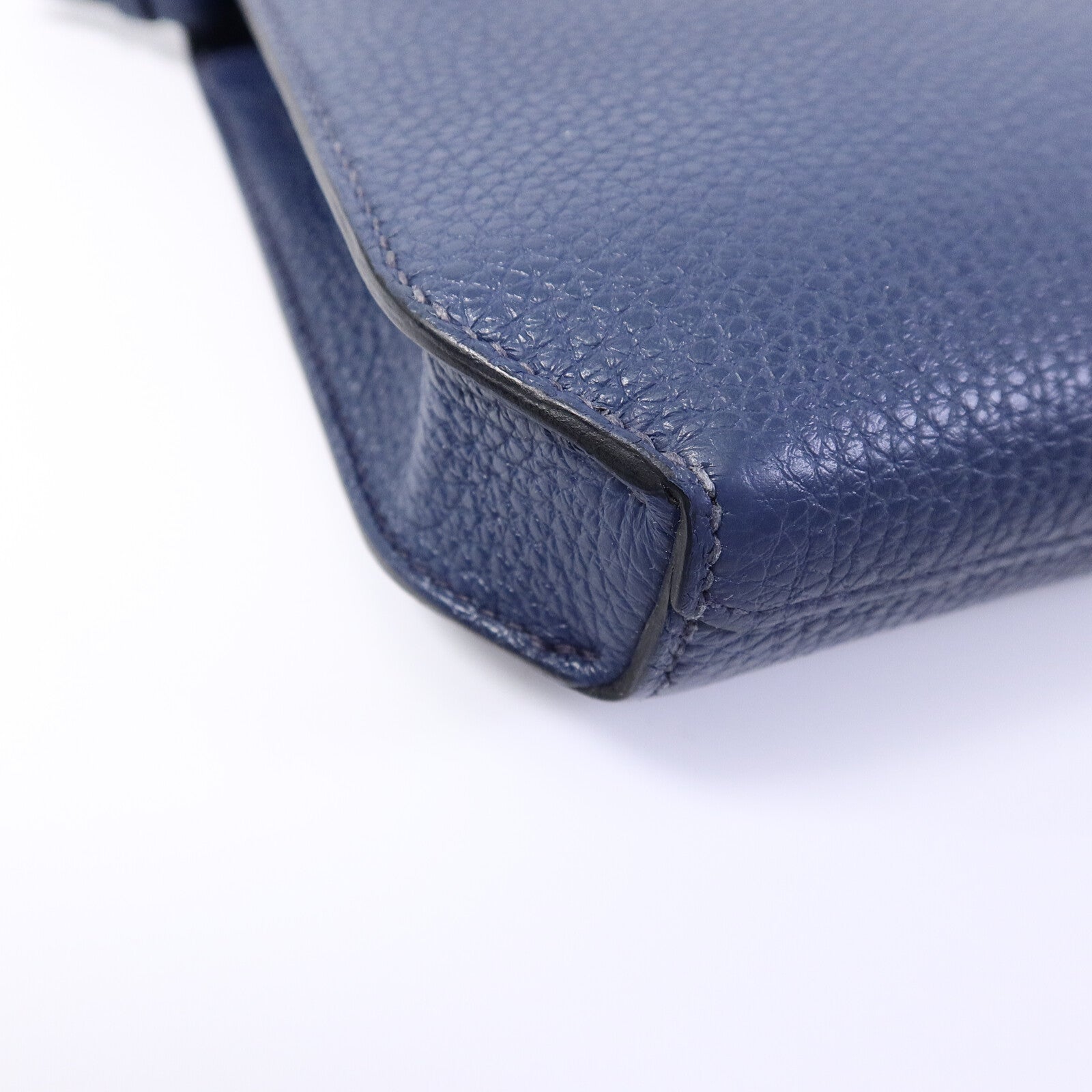HERMES Togo皮革Kelly Depeches 25手拿包Deep Bleu