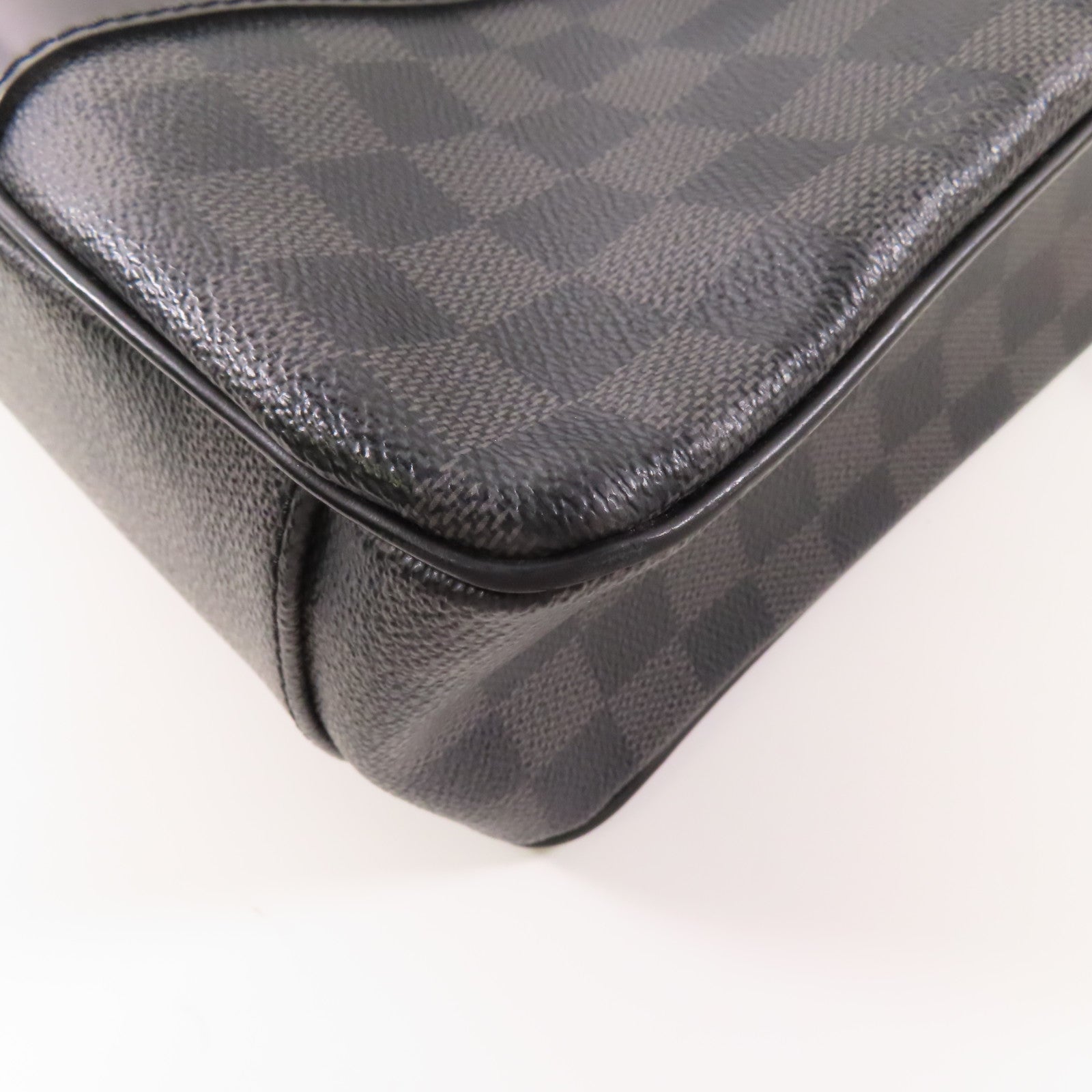 LOUIS VUITTON Damier Graphite Tadao MM銀扣手挽肩背兩用袋