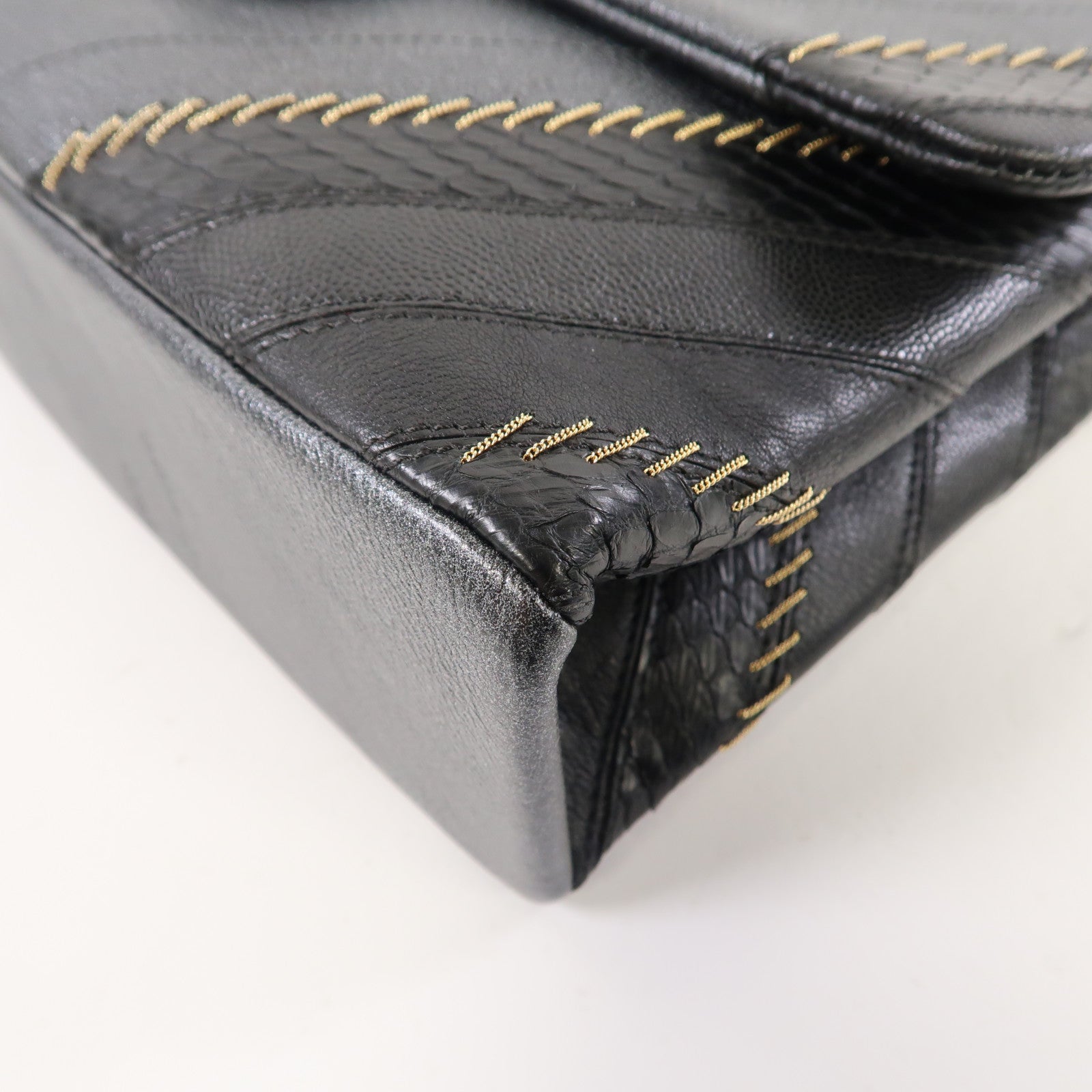 CHANEL 【激減優惠】牛皮皮革/蛇皮皮革Shoulder Bag金扣鏈帶肩背袋黑色