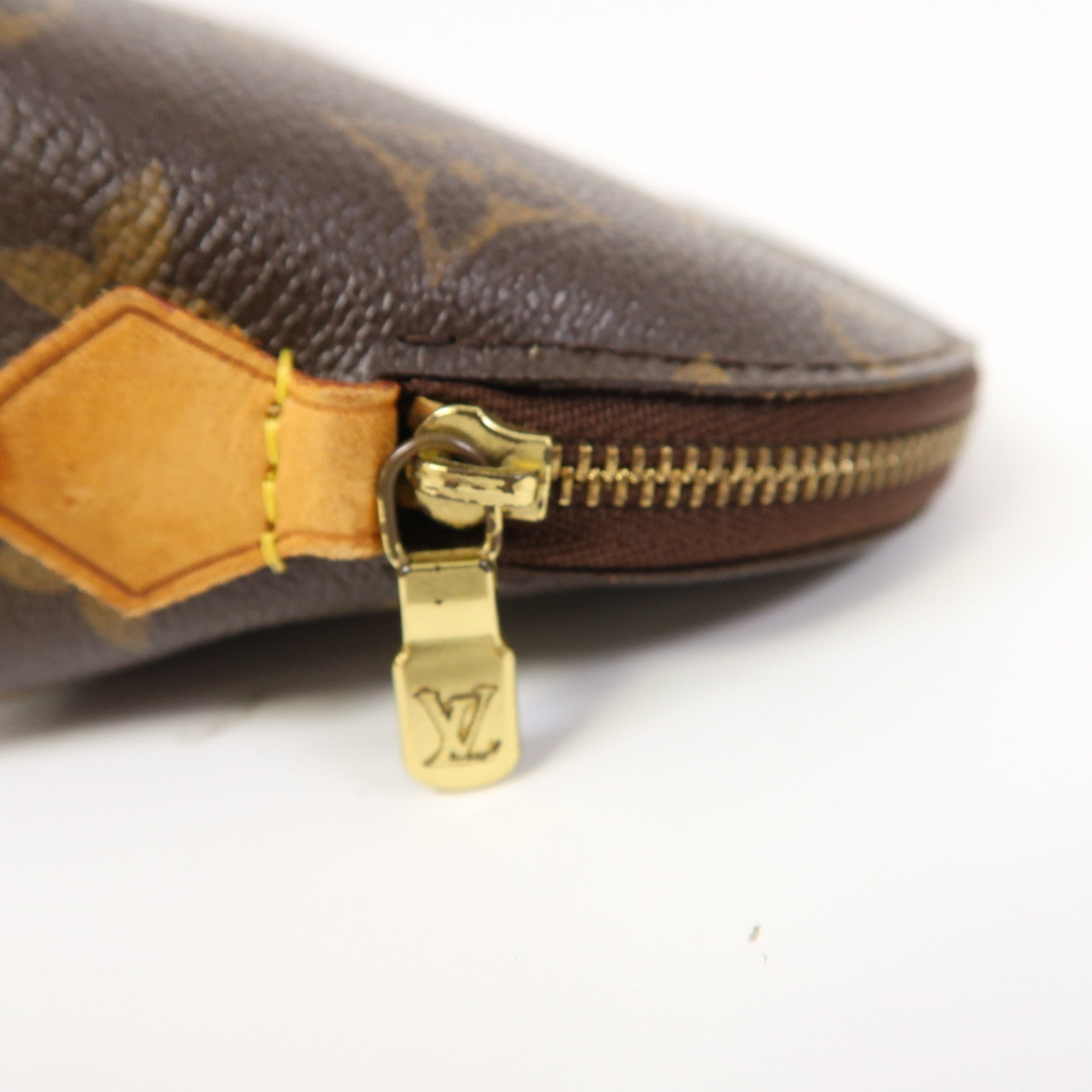 LOUIS VUITTON Monogram Cosmetic Pouch PM金扣手拿包啡色