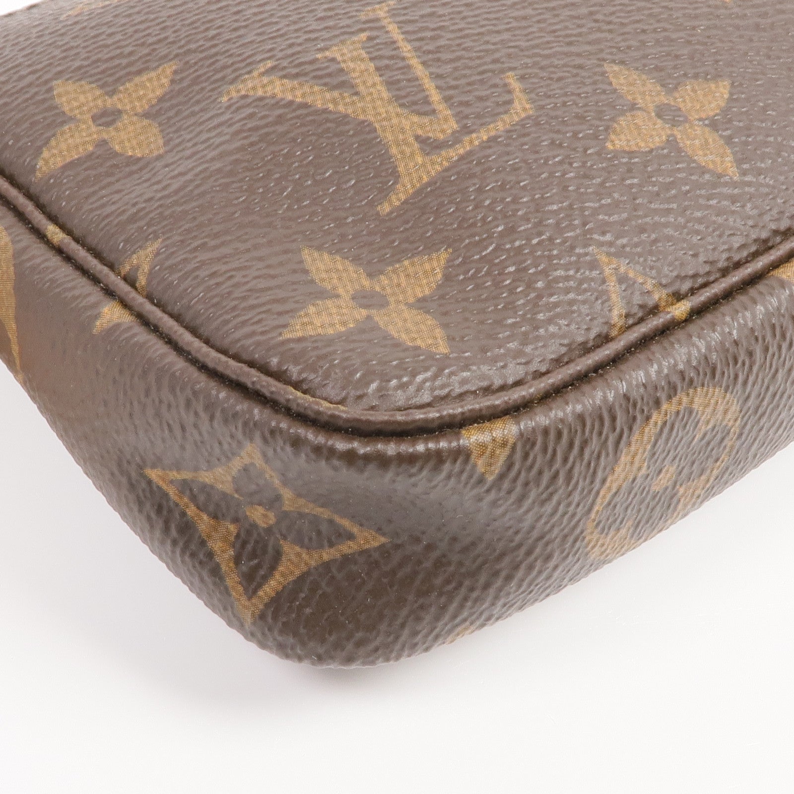 LOUIS VUITTON Monogram Mini Pochette Accessoires金扣手挽袋
