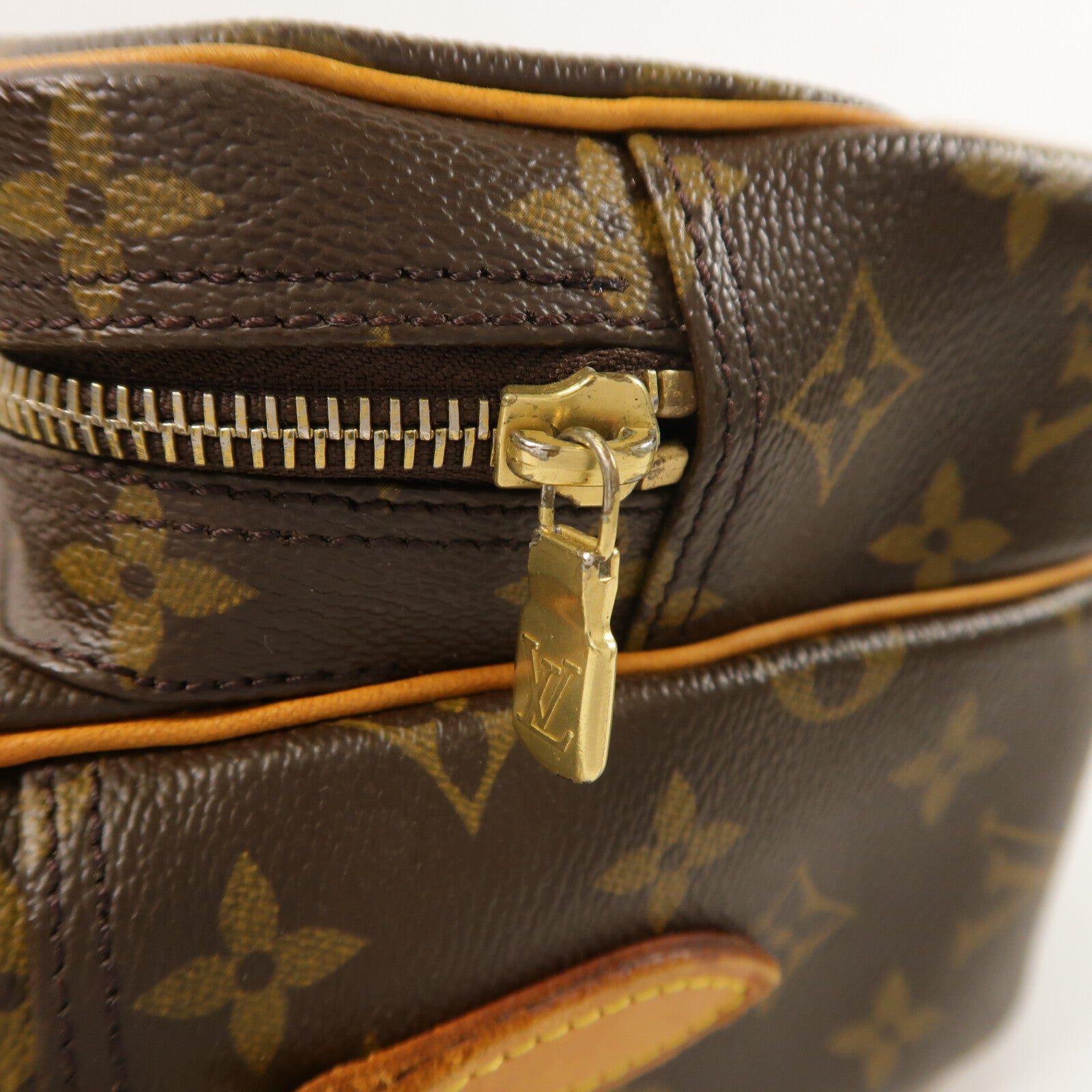 LOUIS VUITTON Monogram Nile金扣肩背袋