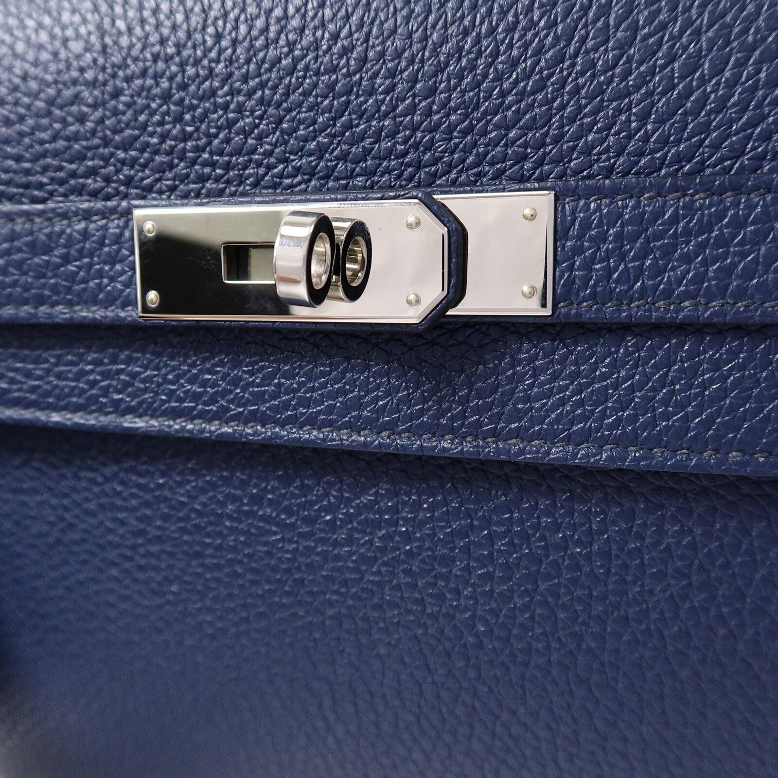 HERMES Togo皮革Kelly Depeches 25手拿包Deep Bleu