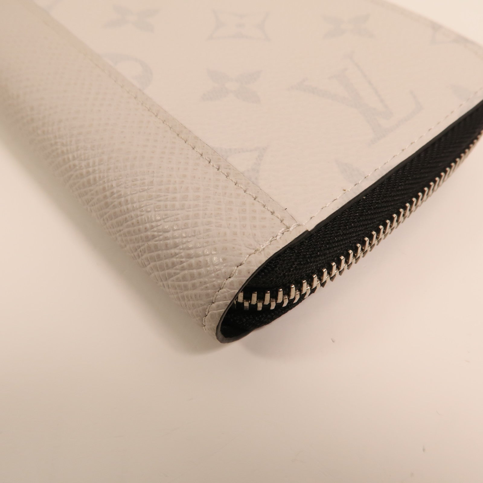 LOUIS VUITTON Taigarama Zippy Wallet銀扣長錢包