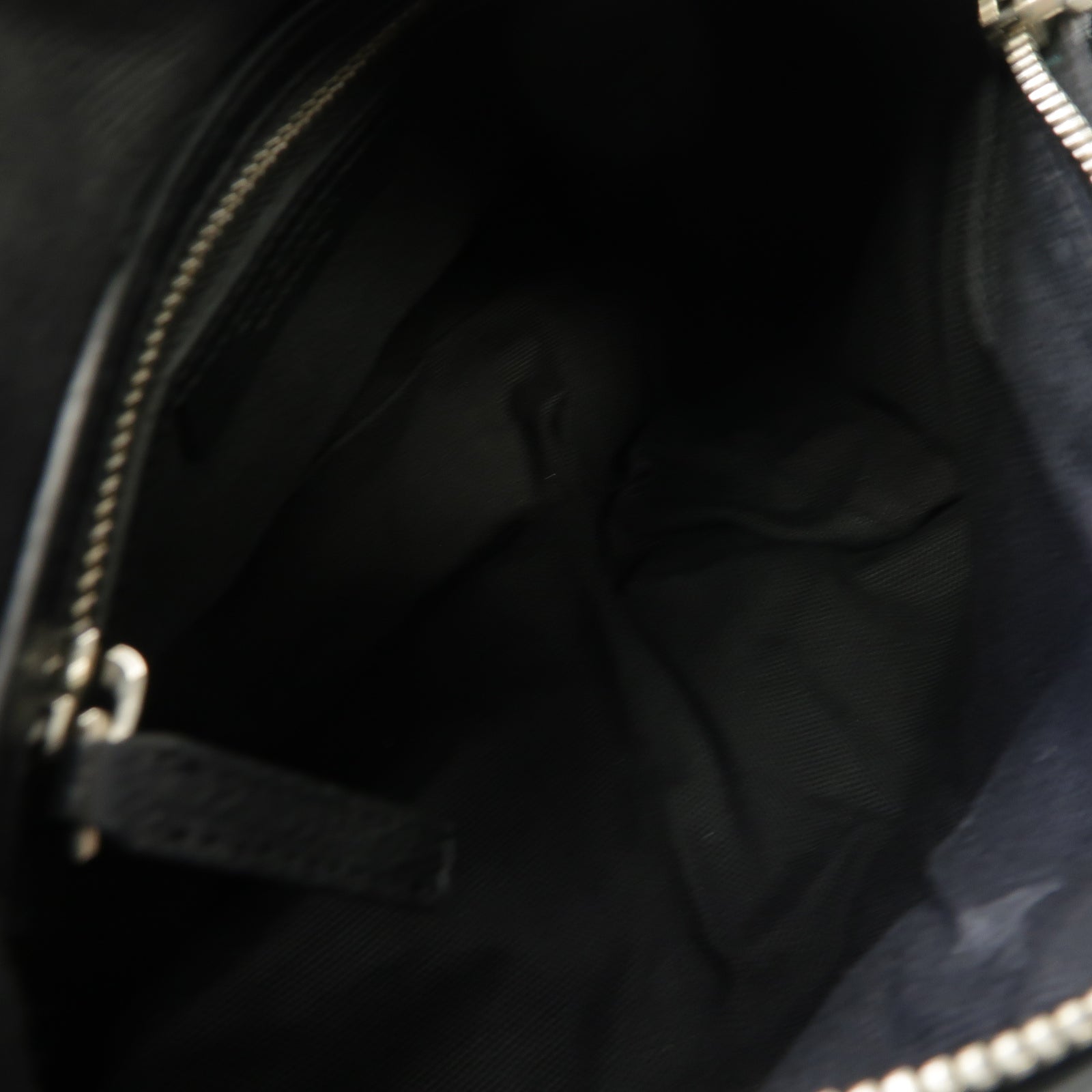 GIVENCHY 【激減優惠】牛皮皮革Pandora銀扣肩背袋黑色