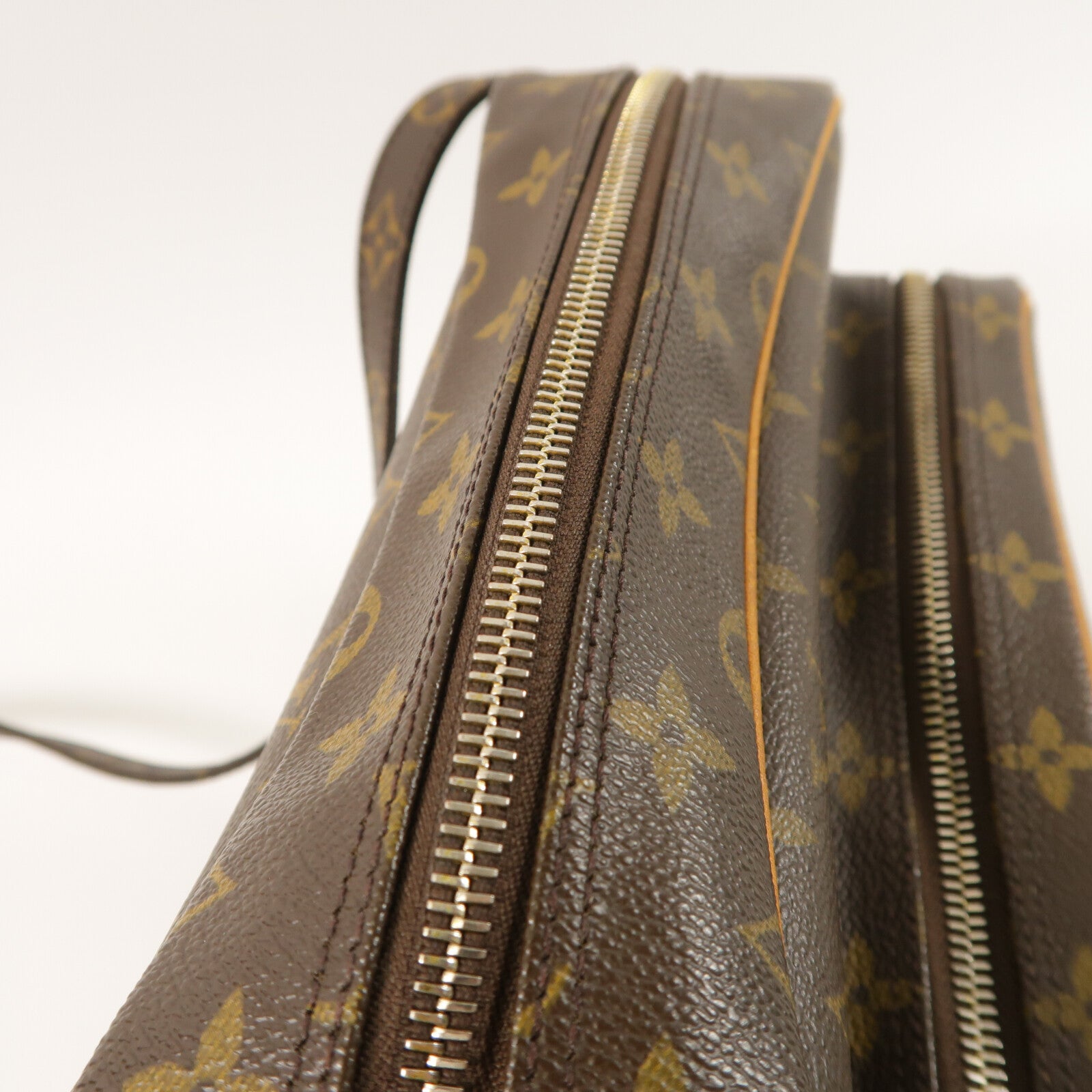 LOUIS VUITTON Monogram Nile金扣肩背袋