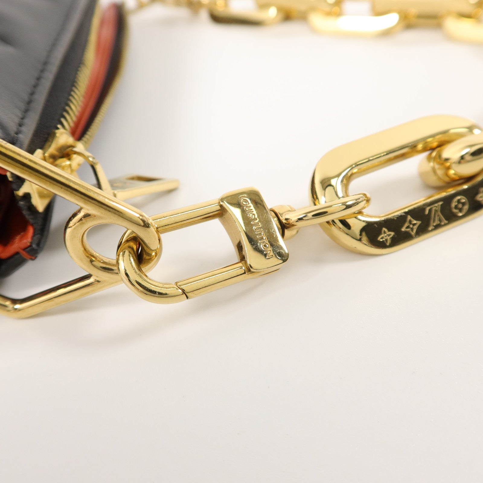 LOUIS VUITTON Monogram Embossed Puffy Coussin BB鏈帶手挽肩背兩用袋