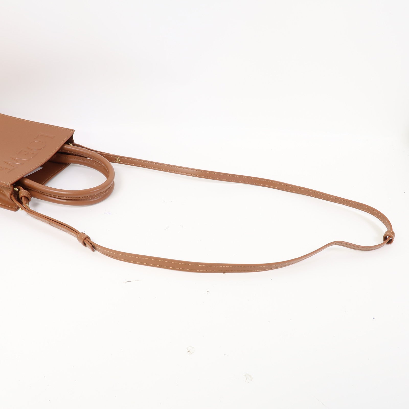 LOEWE 牛皮皮革Standard A5 Tote Bag金扣手挽肩背兩用袋啡色