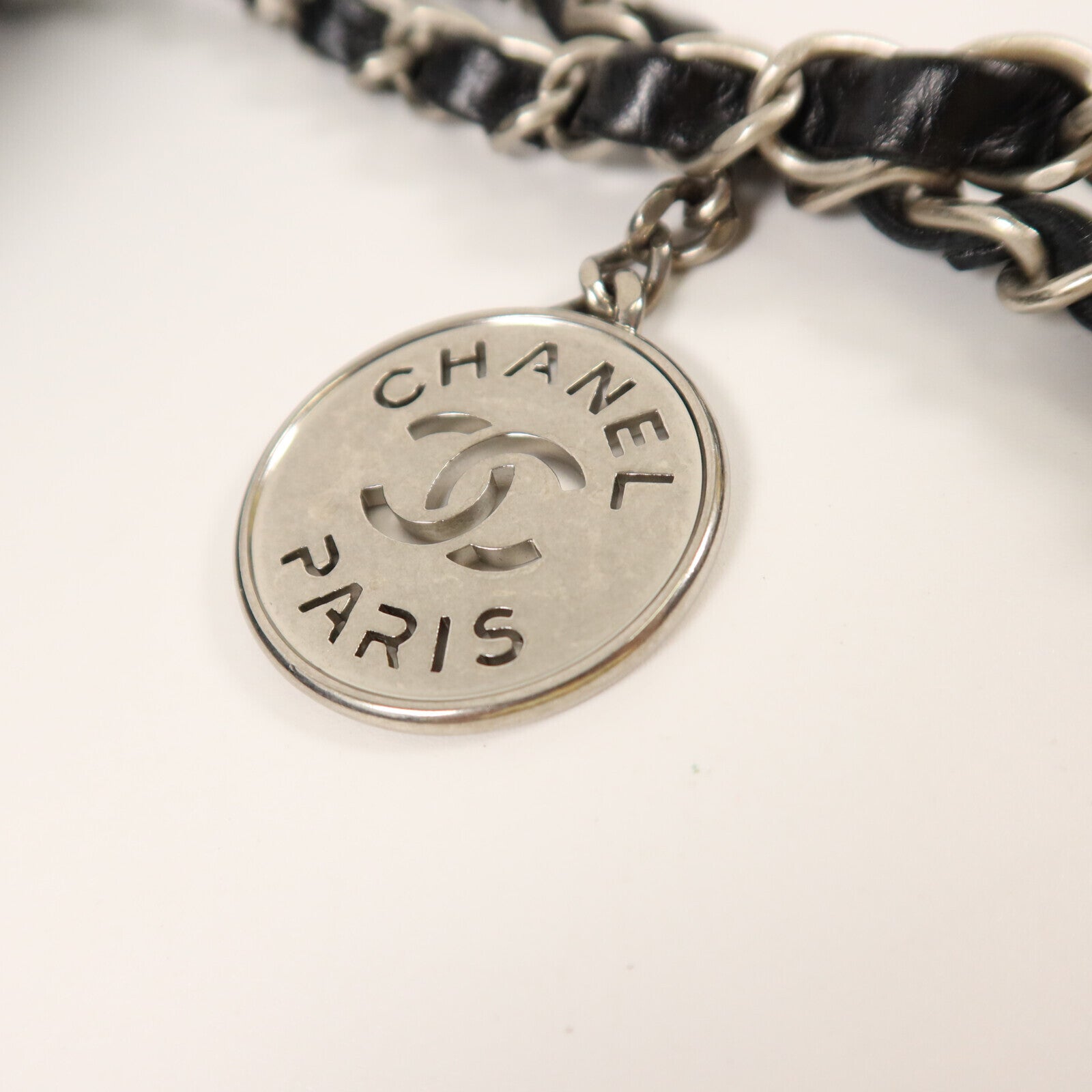CHANEL 牛皮皮革Chanel 22 Small銀扣鏈帶肩背袋