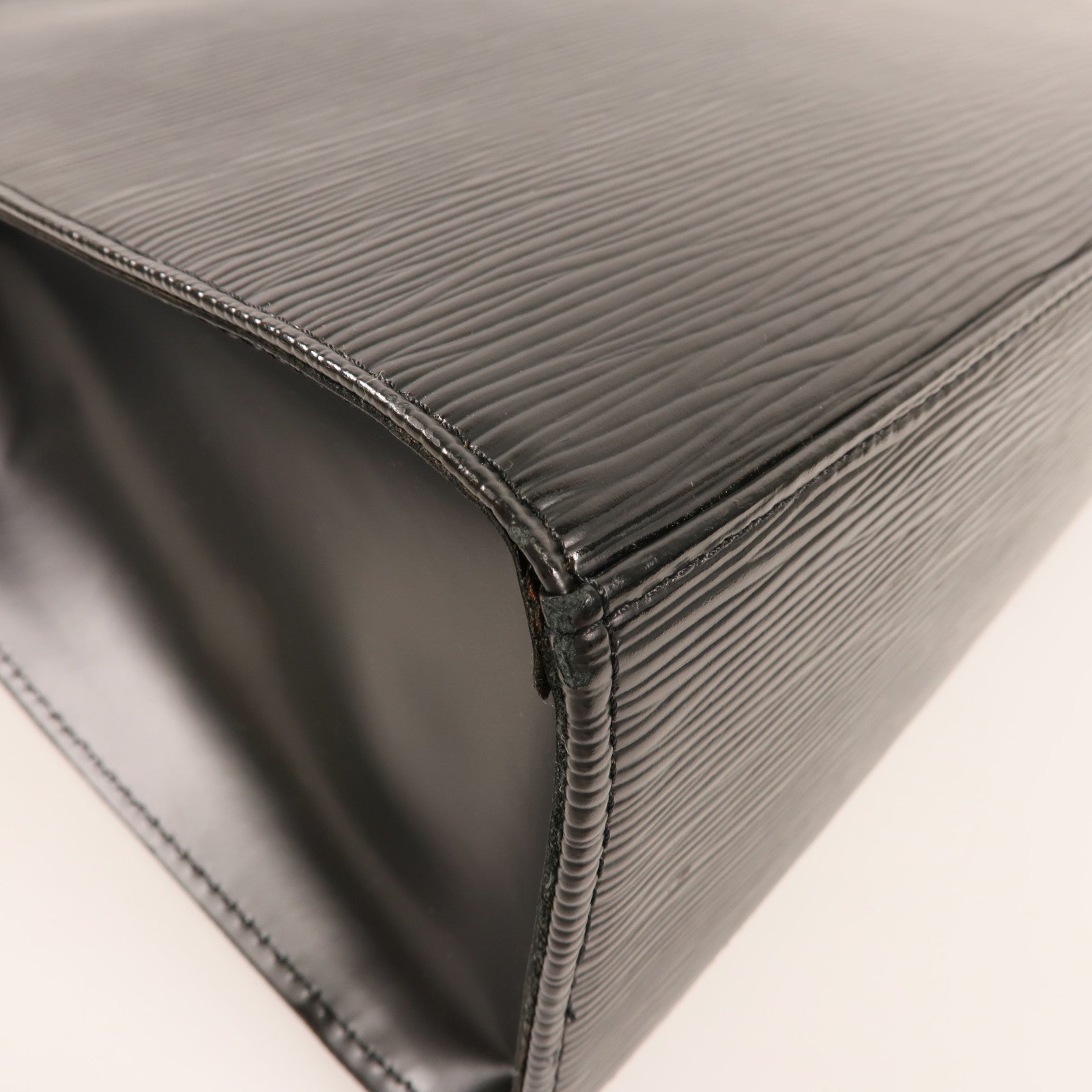 LOUIS VUITTON Epi Croistte PM金扣手挽袋