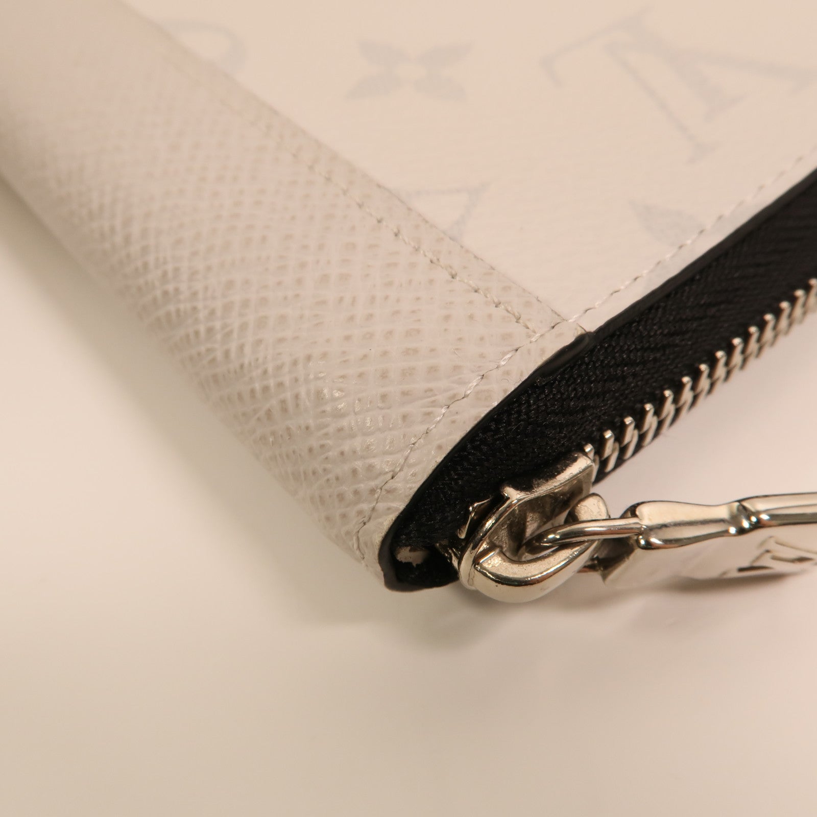 LOUIS VUITTON Taigarama Zippy Wallet銀扣長錢包