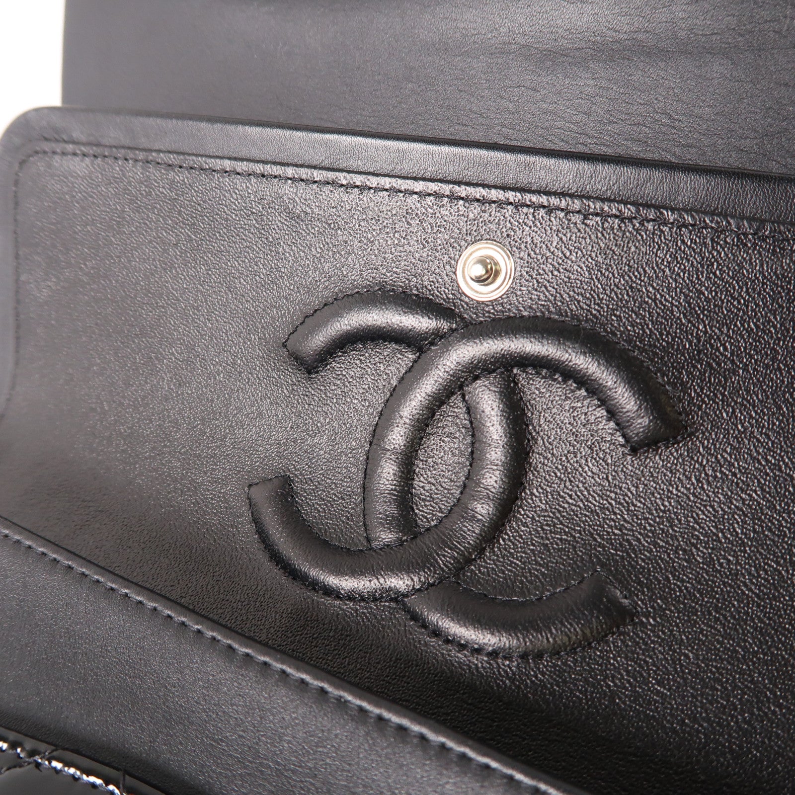 CHANEL 【激減優惠】漆皮皮革Chain Shoulder銀扣鏈帶肩背袋黑色