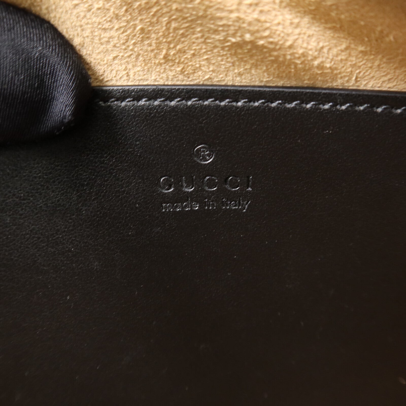 GUCCI 牛皮皮革GG Marmont肩背袋