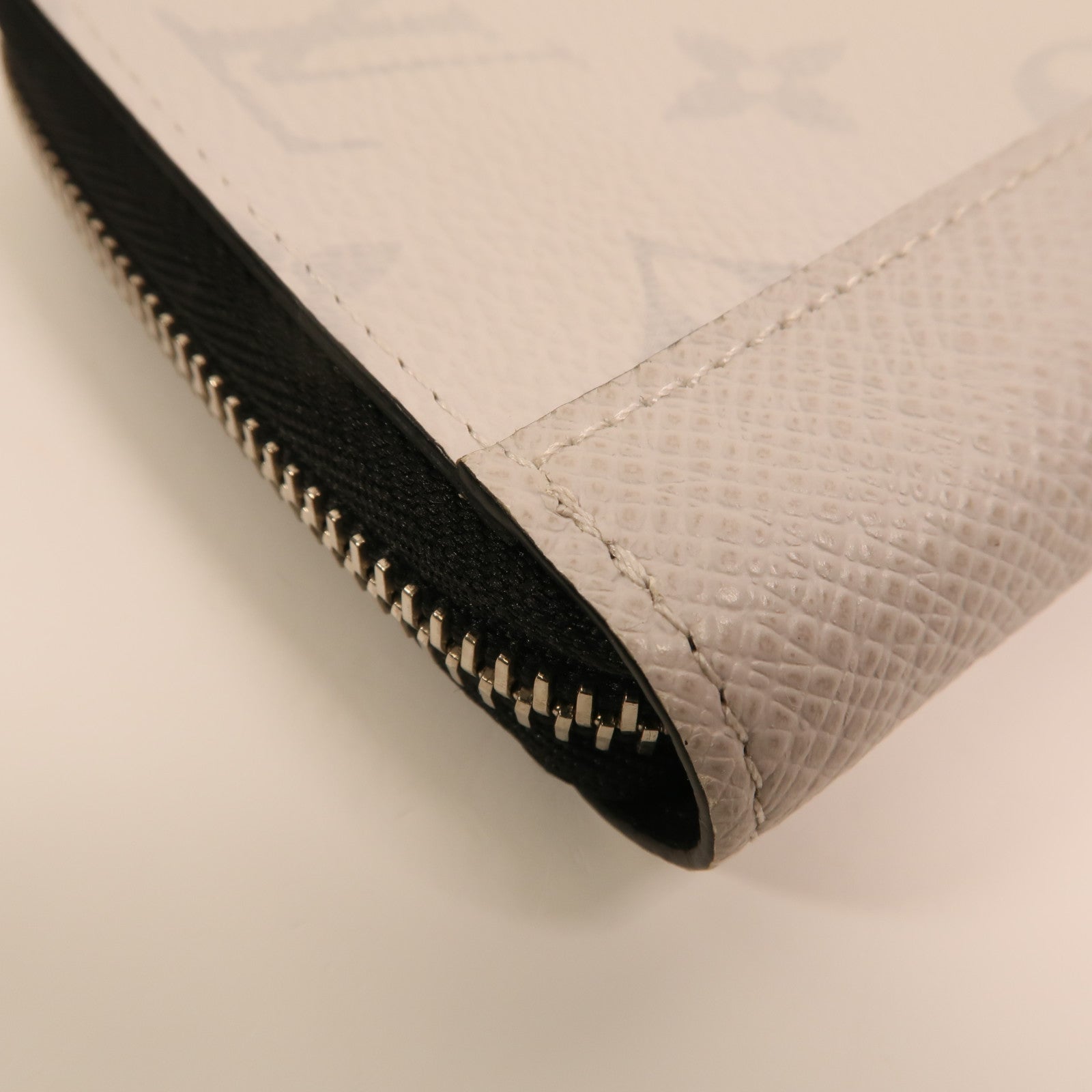 LOUIS VUITTON Taigarama Zippy Wallet銀扣長錢包