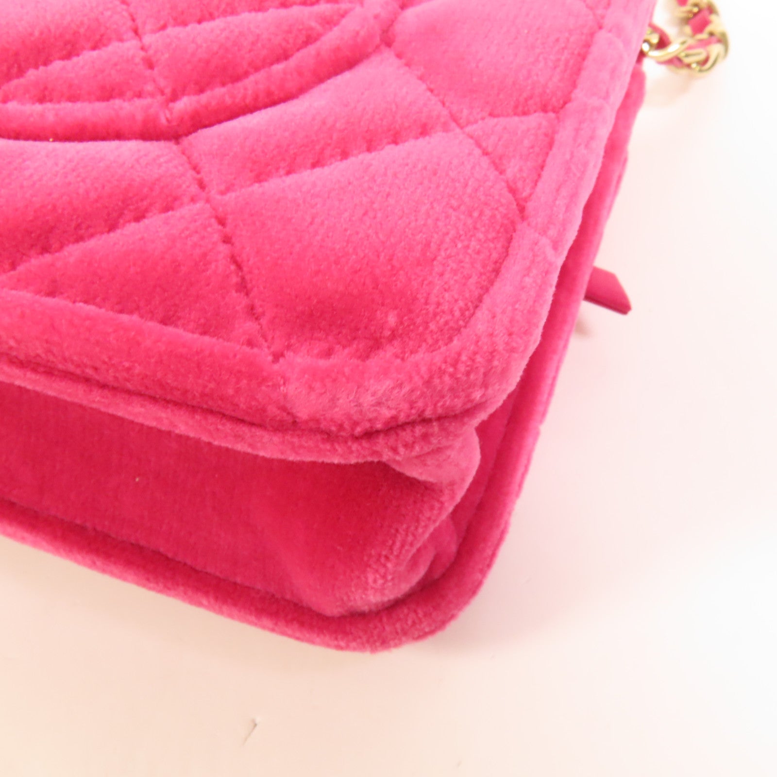 CHANEL 天鵝絨WOC Wallet On Chain金扣鏈帶肩背袋