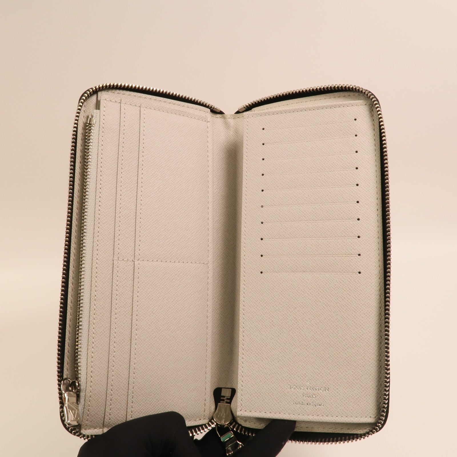 LOUIS VUITTON Taigarama Zippy Wallet銀扣長錢包