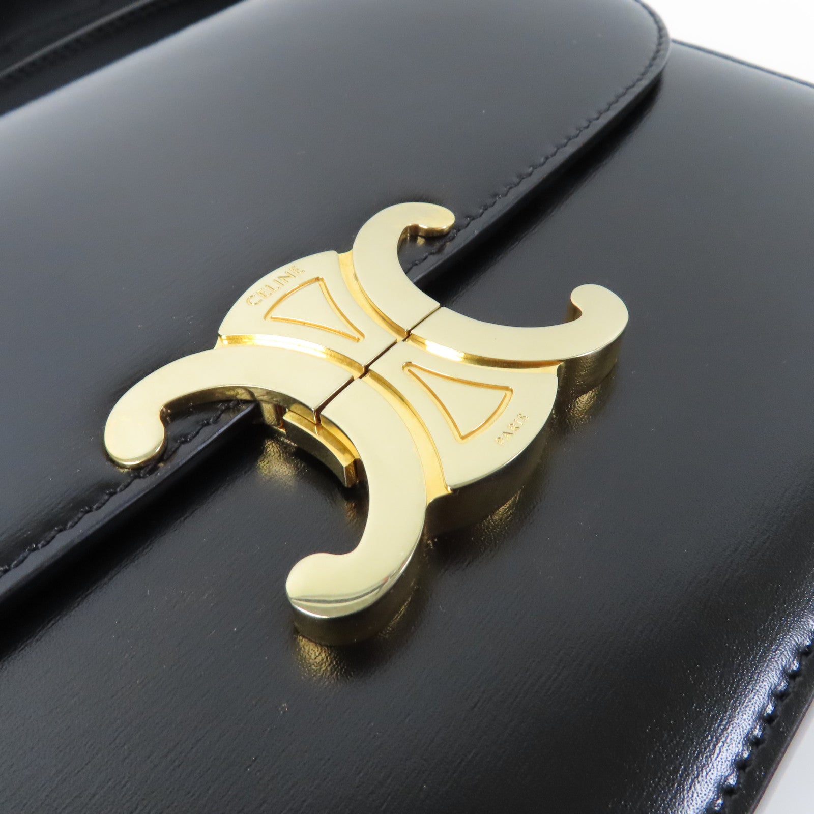 CELINE 牛皮皮革Triomphe Medium金扣肩背袋黑色