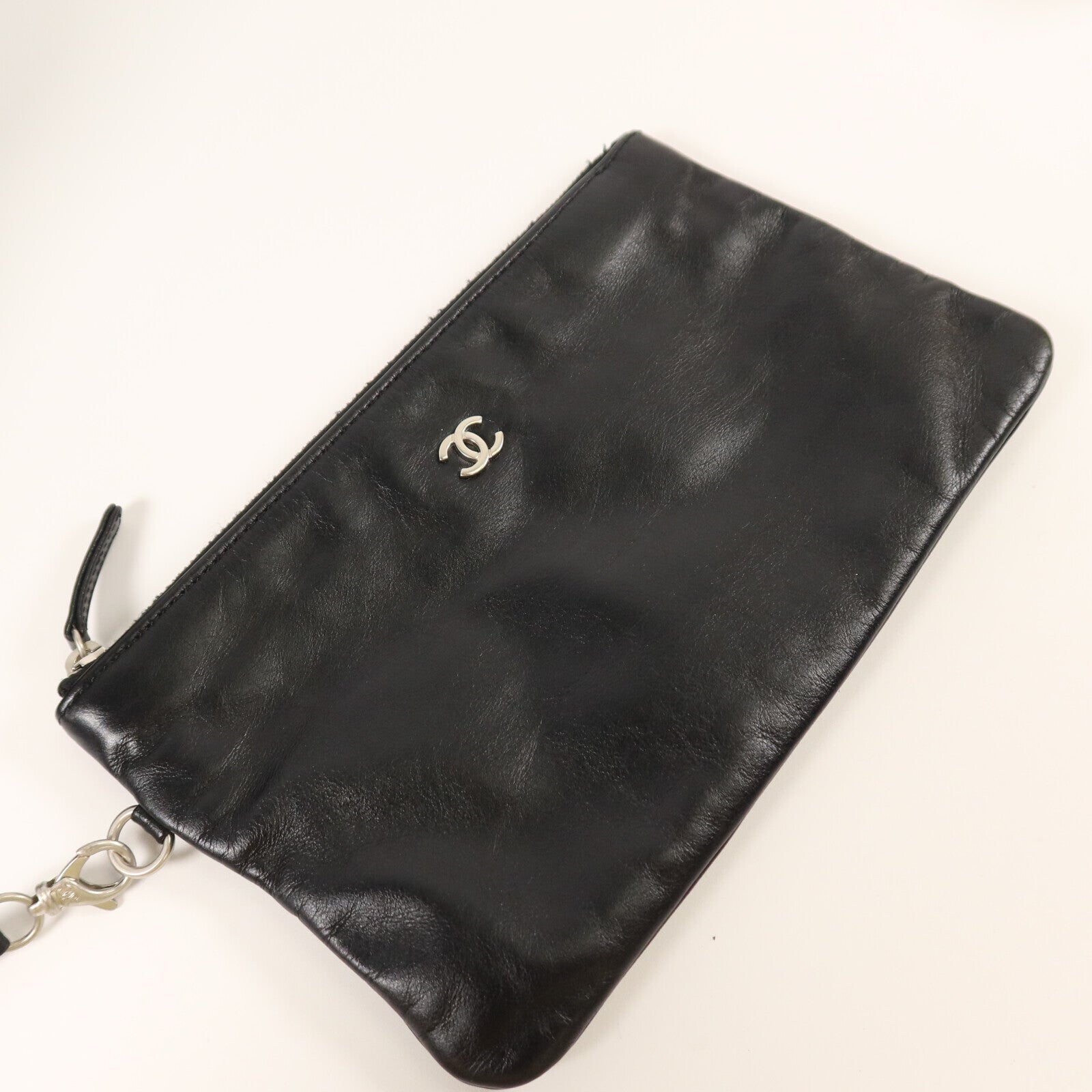 CHANEL 牛皮皮革Chanel 22 Small銀扣鏈帶肩背袋