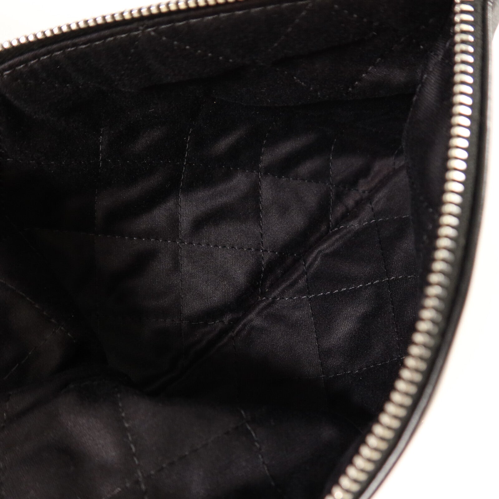 CHANEL 牛皮皮革Chanel 22 Small銀扣鏈帶肩背袋