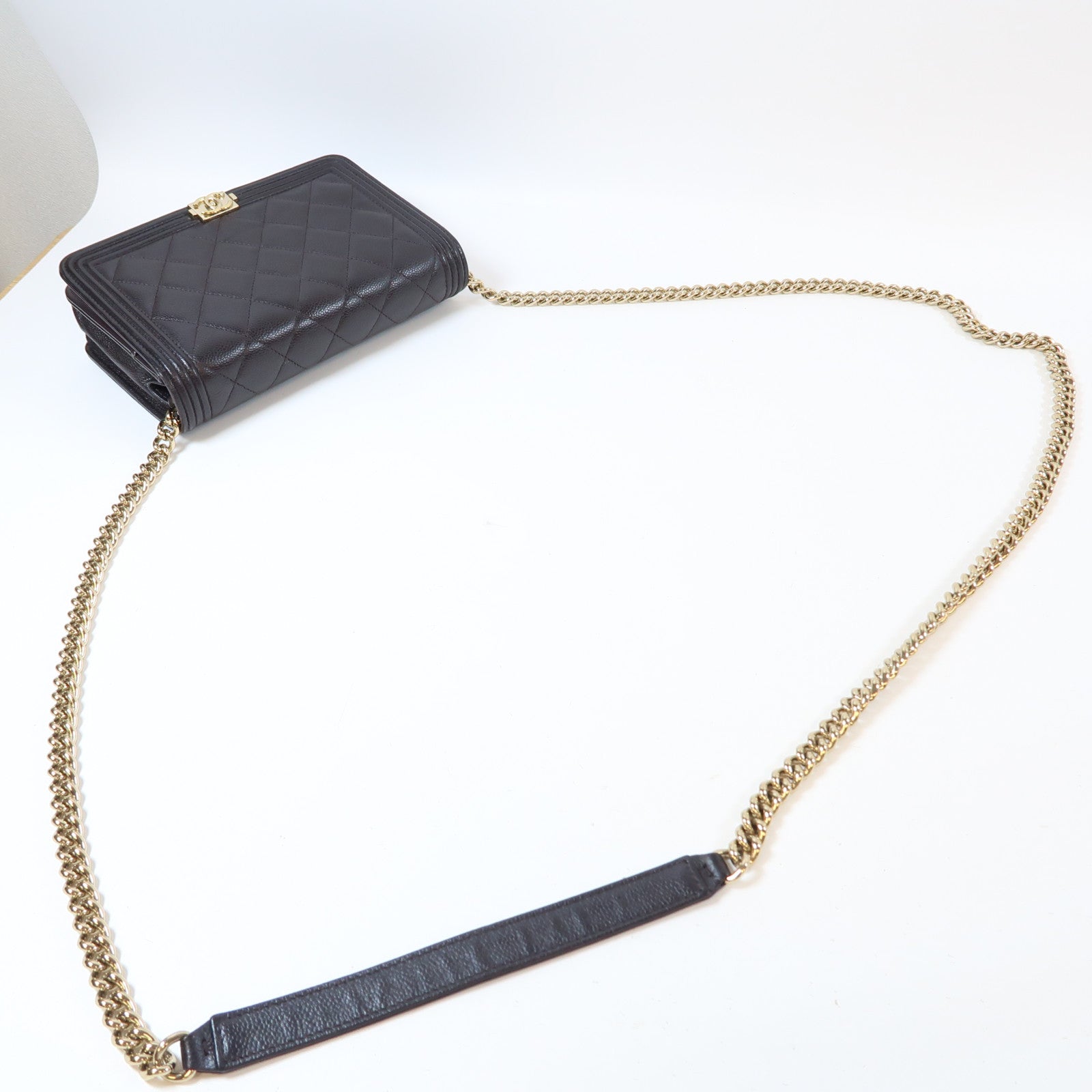 CHANEL 【激減優惠】菱格Caviar皮革Boy WOC Wallet On Chain金扣鏈帶肩背袋黑色