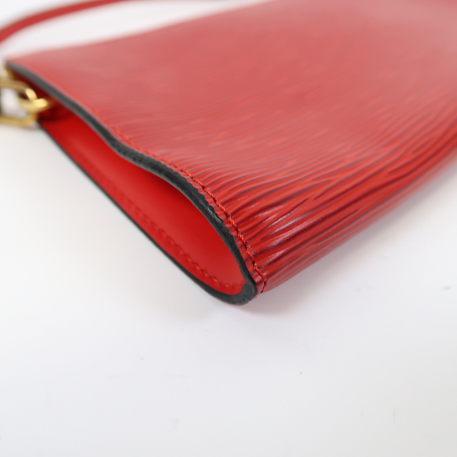 LOUIS VUITTON Epi Pochette Accessories金扣手拿包紅色