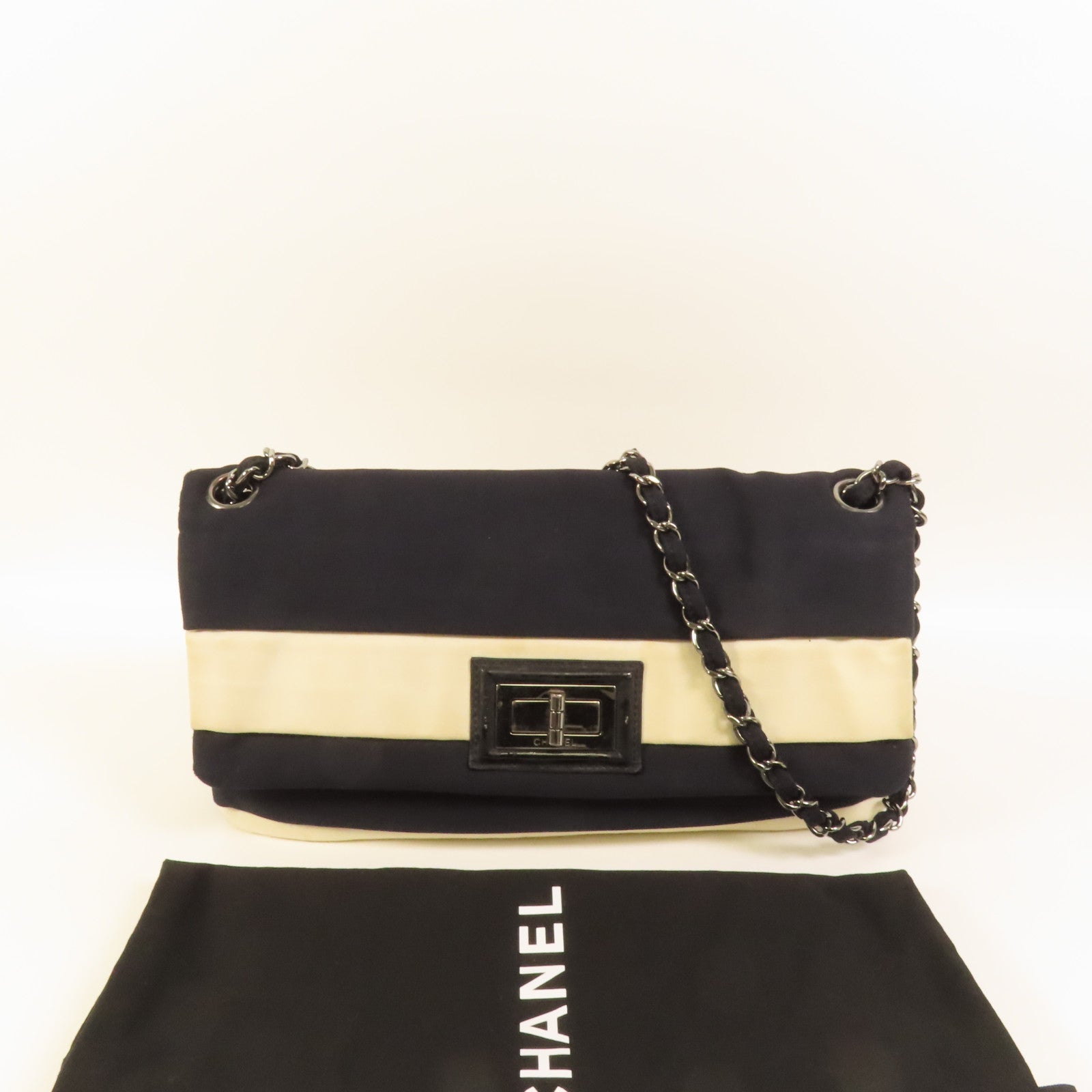 CHANEL 帆布Chain Shoulder銀扣鏈帶肩背袋