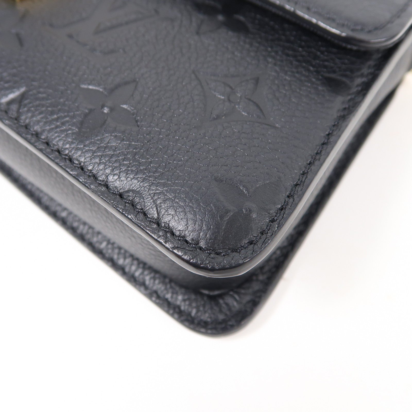 LOUIS VUITTON Monogram Empreinte Wallet On Chain Metis金扣鏈帶肩背袋黑色