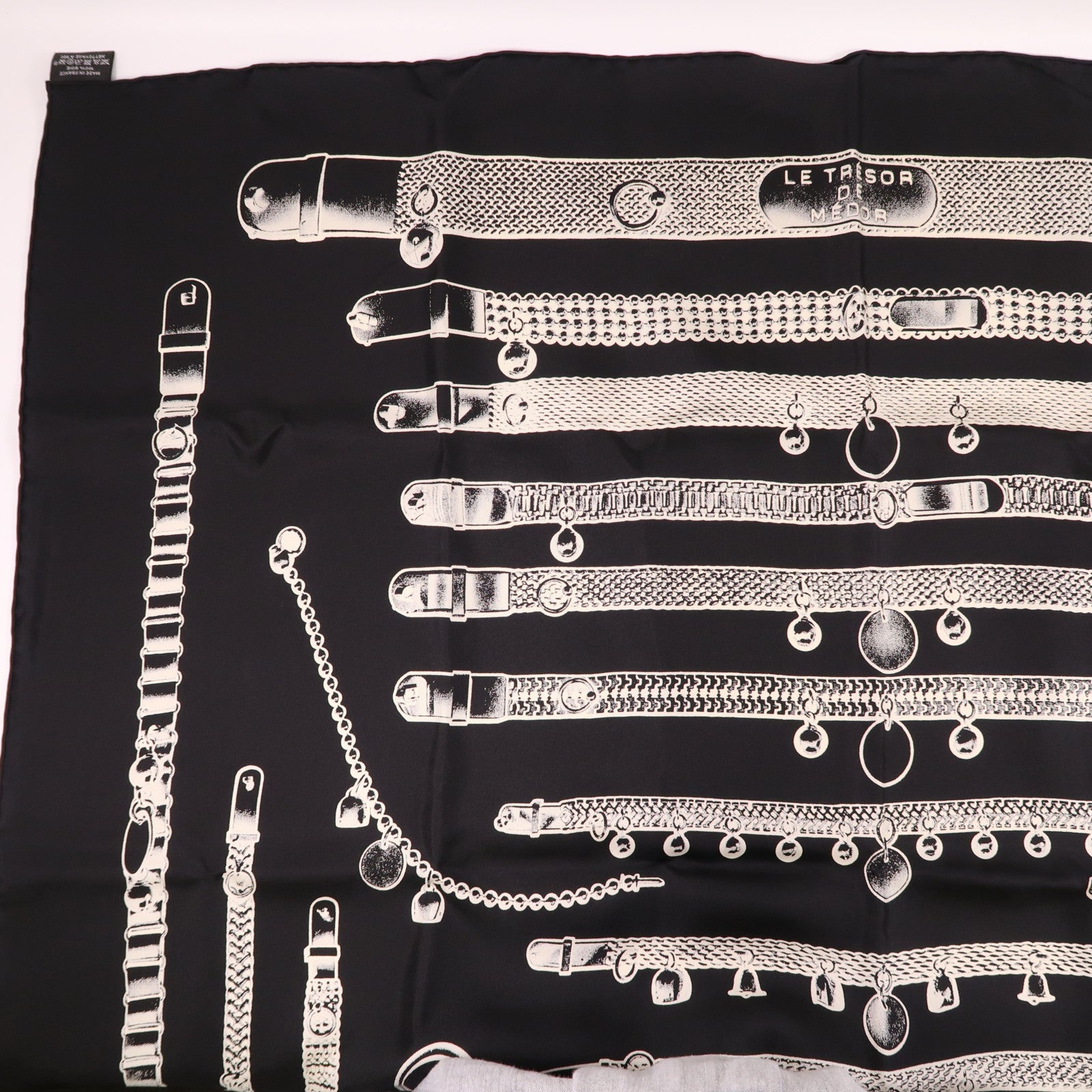 HERMES Scarf 90X90 Silk Black White