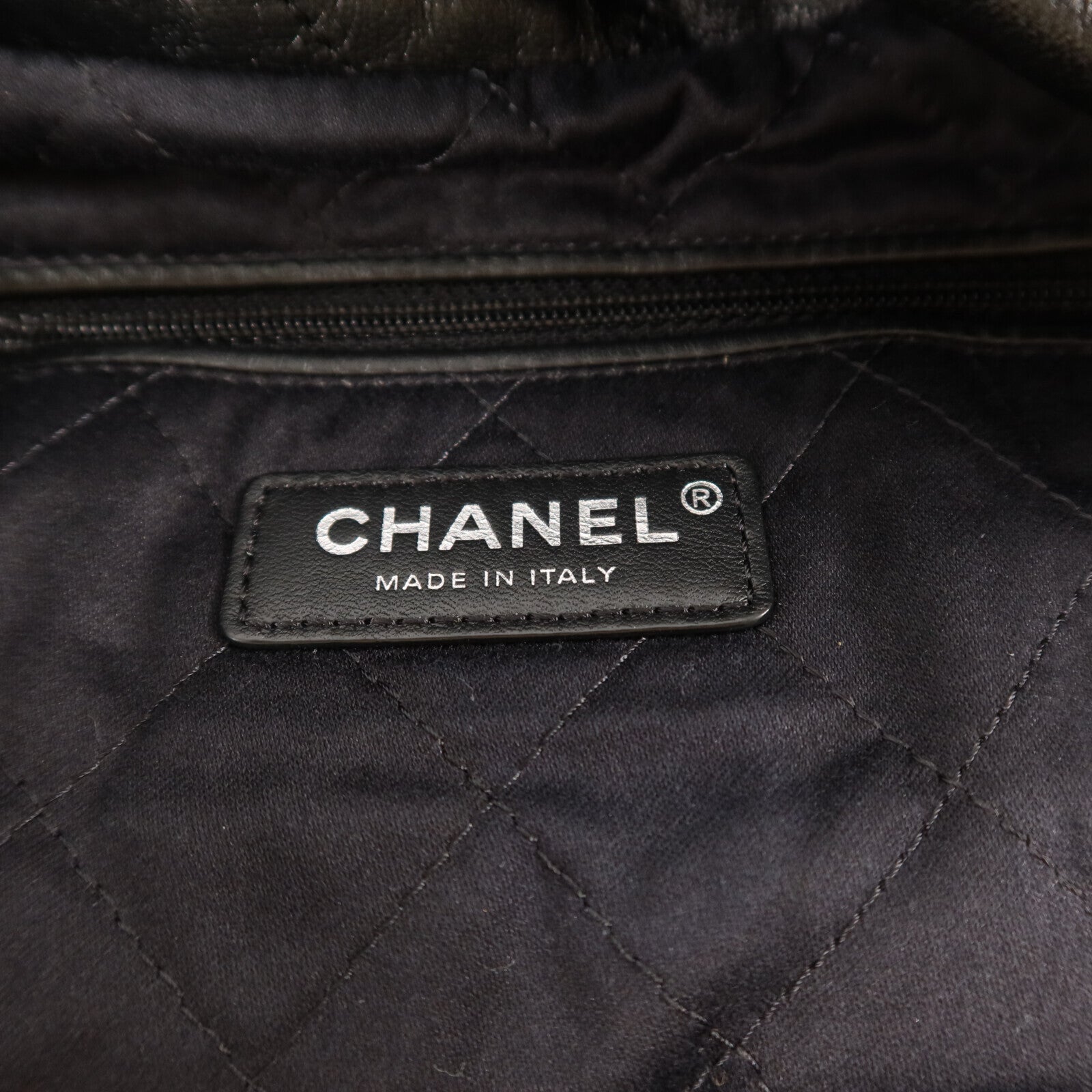 CHANEL 牛皮皮革Chanel 22 Small銀扣鏈帶肩背袋