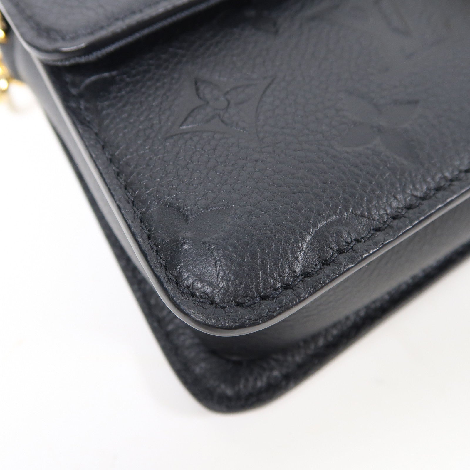 LOUIS VUITTON Monogram Empreinte Wallet On Chain Metis金扣鏈帶肩背袋黑色