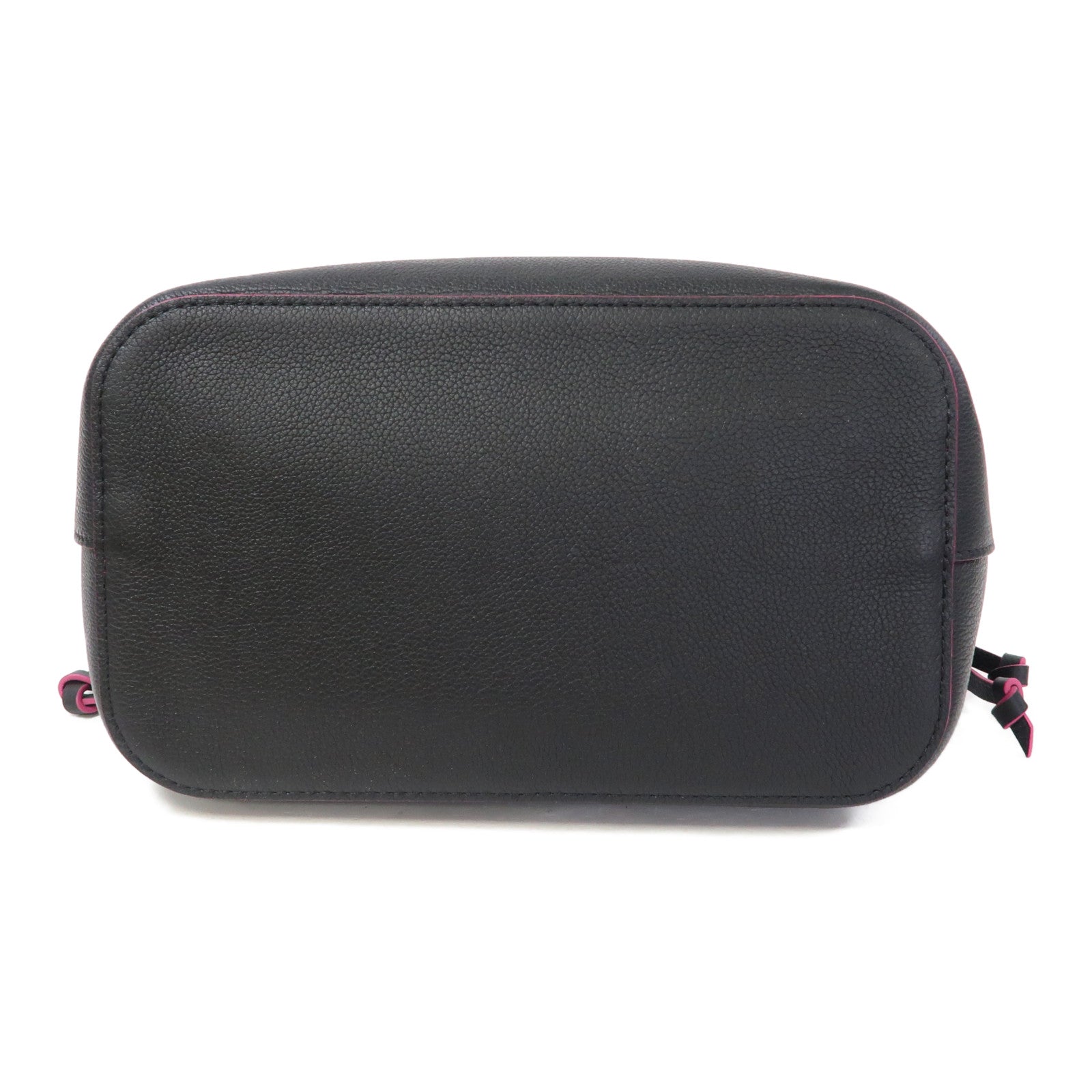 LOUIS VUITTON 牛皮皮革Lockme Bucket銀扣肩背袋黑色