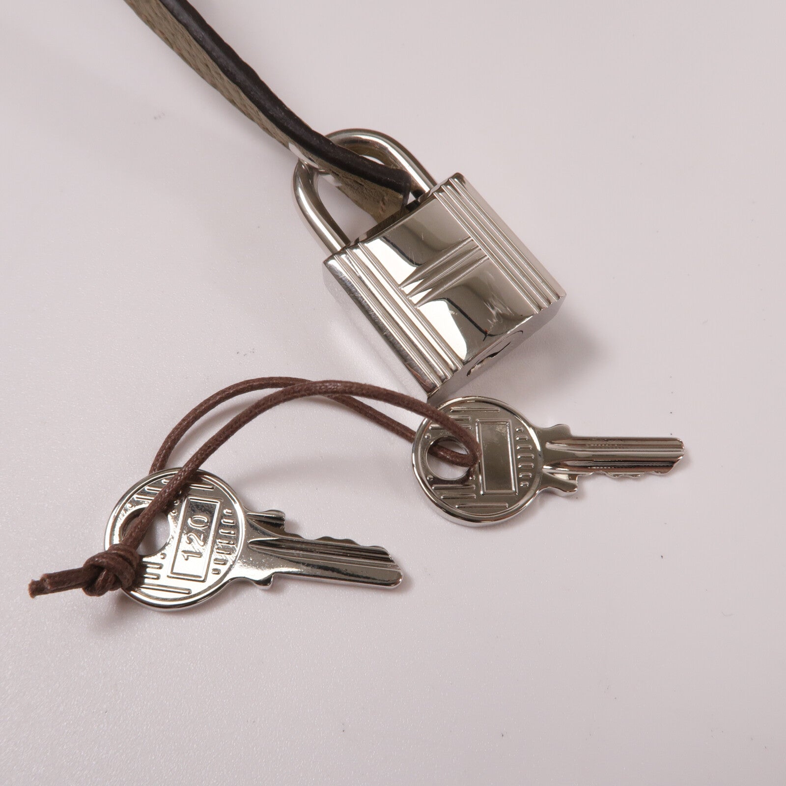 HERMES Clemence皮革Picotin PM手挽袋Beige Marfa