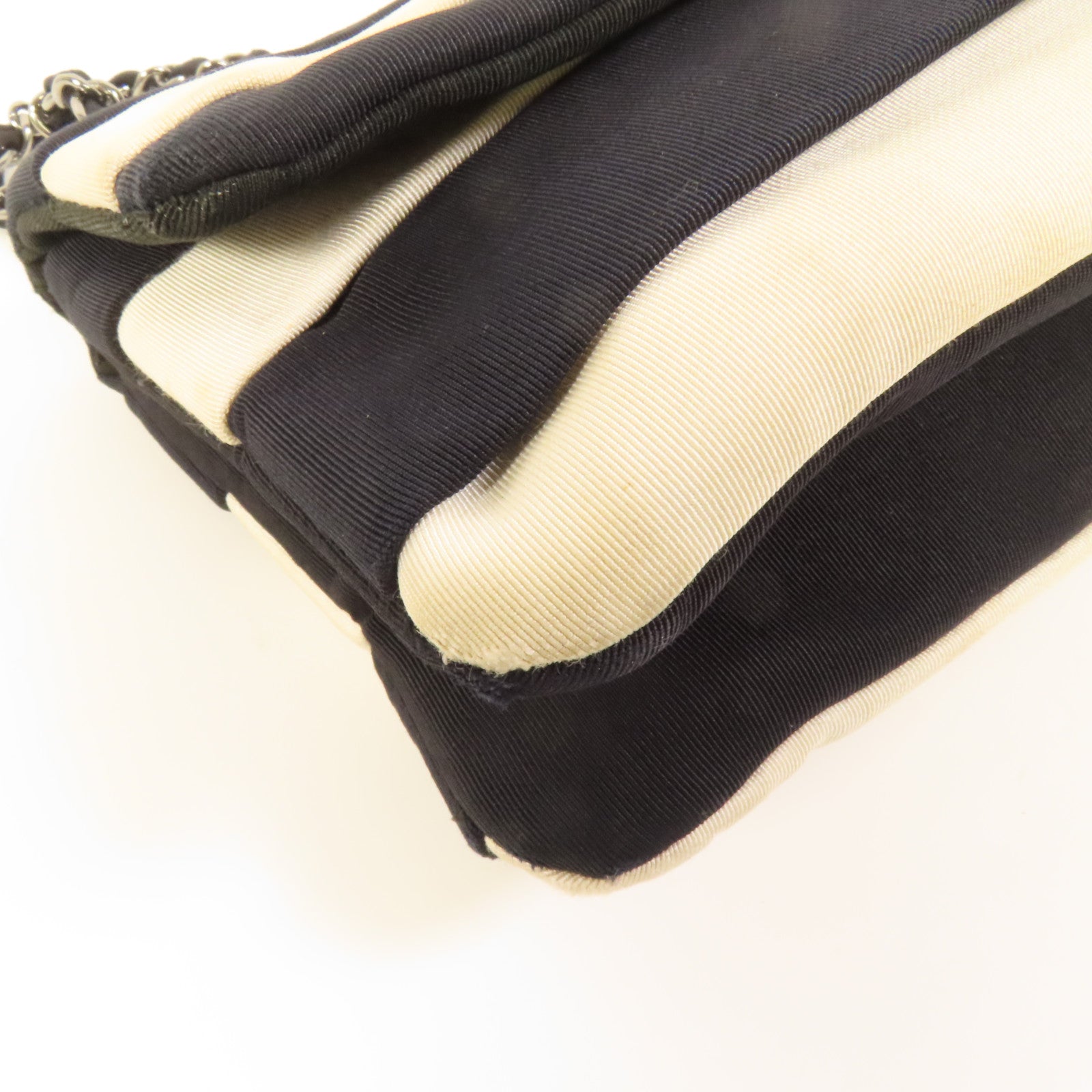 CHANEL 帆布Chain Shoulder銀扣鏈帶肩背袋