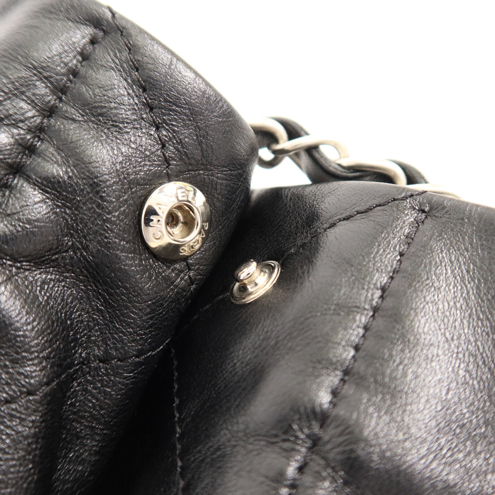 CHANEL 牛皮皮革Chanel 22 Small銀扣鏈帶肩背袋