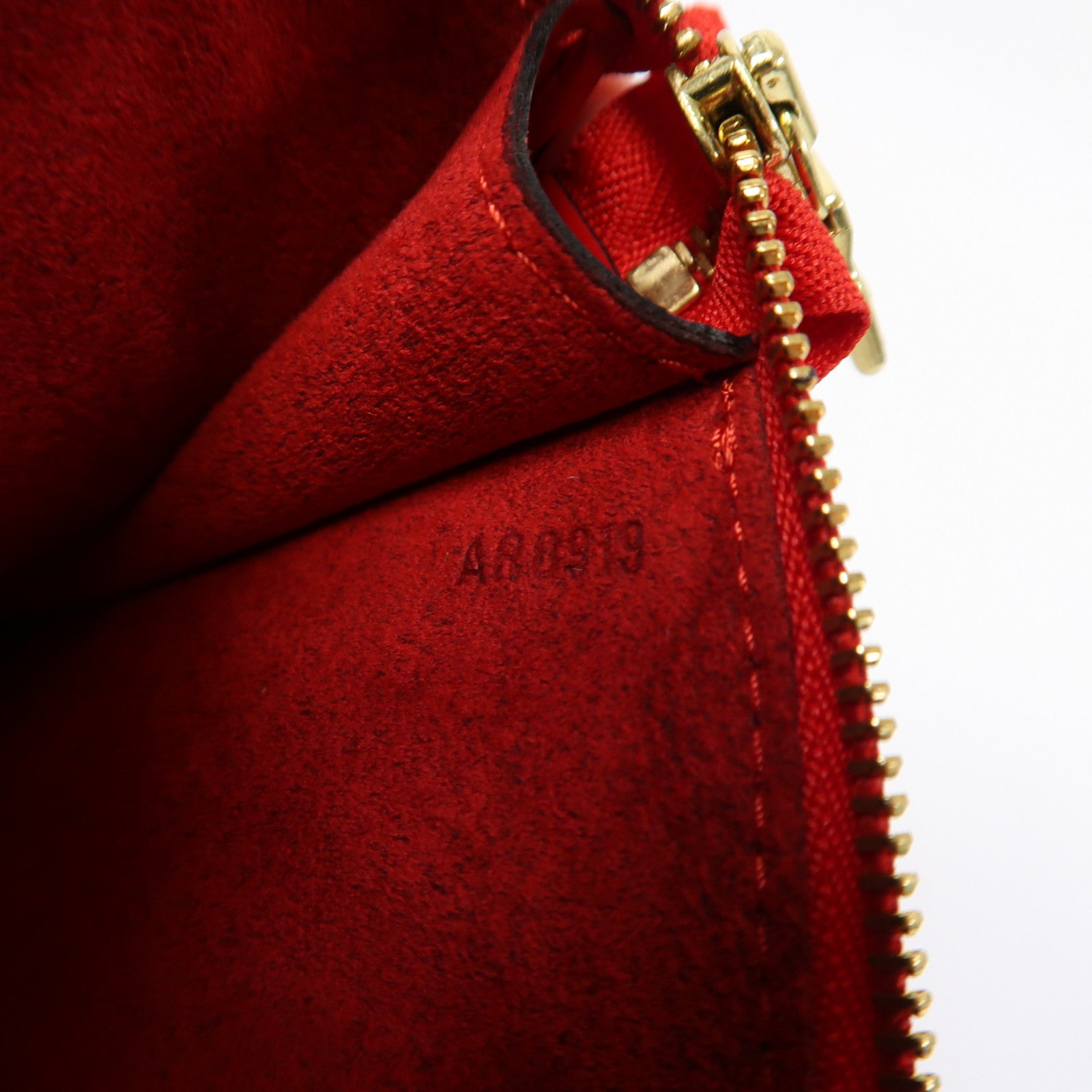 LOUIS VUITTON Epi Pochette Accessories金扣手拿包紅色