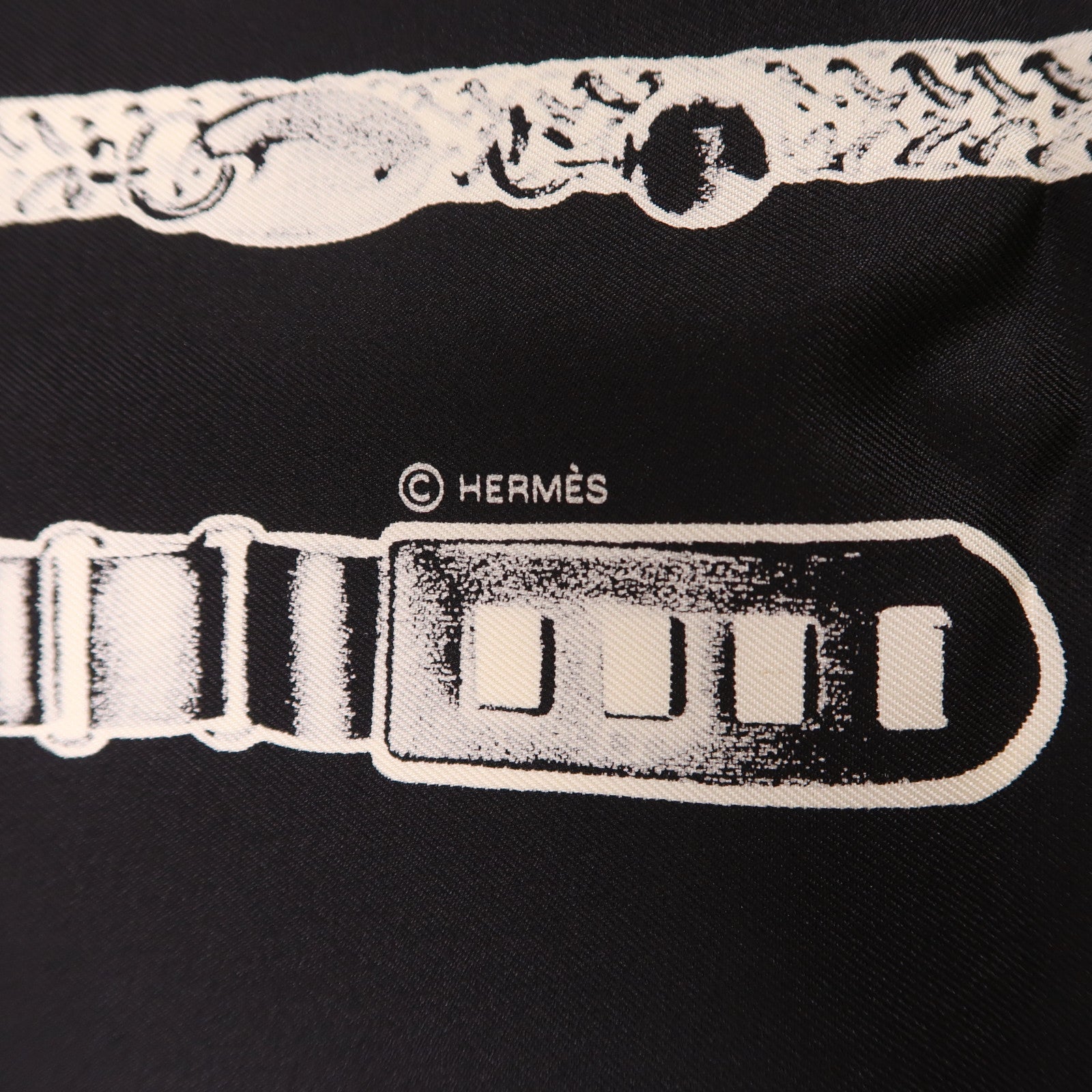 HERMES Scarf 90X90 Silk Black White