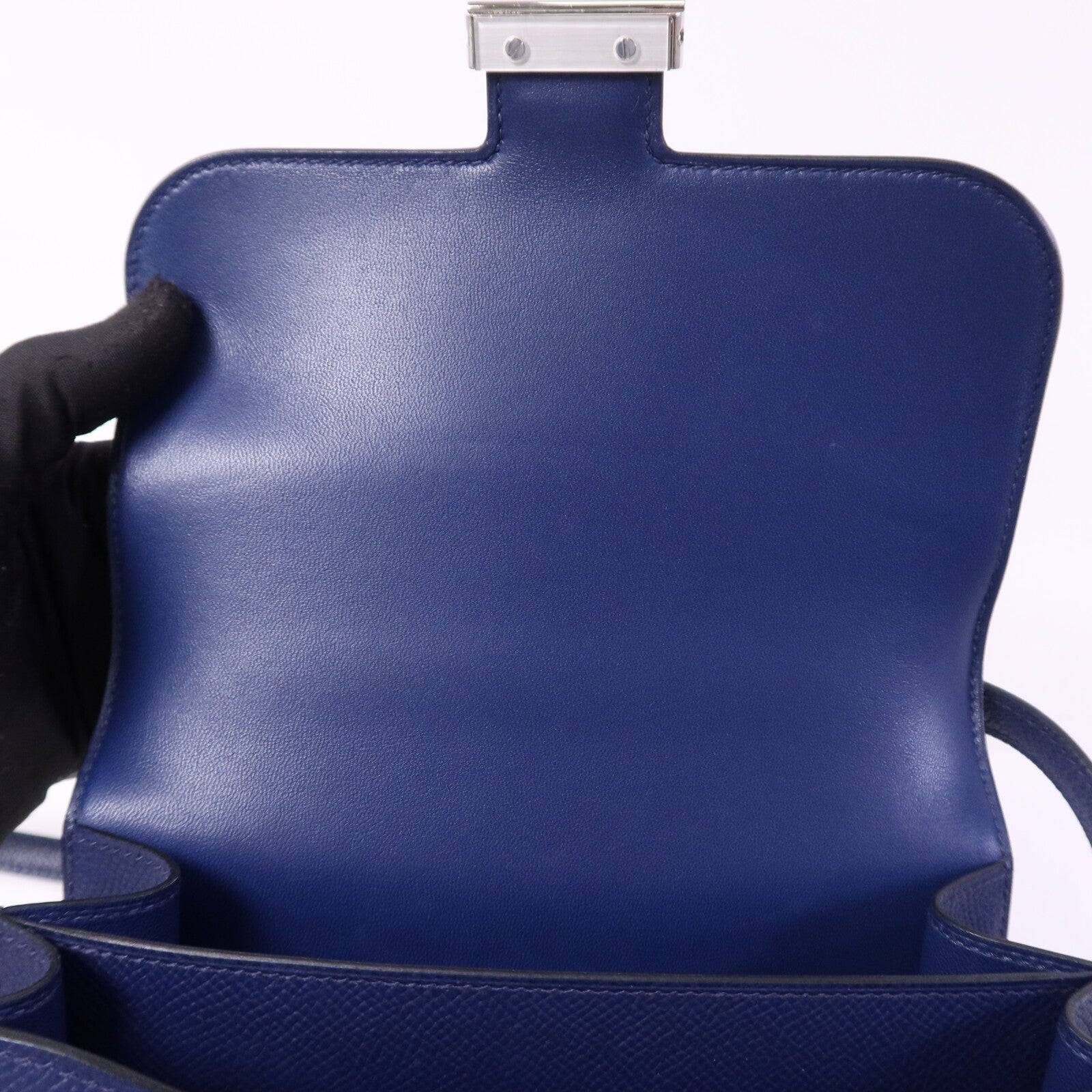 HERMES Epsom皮革Constance Mini銀扣肩背袋Bleu Saphir