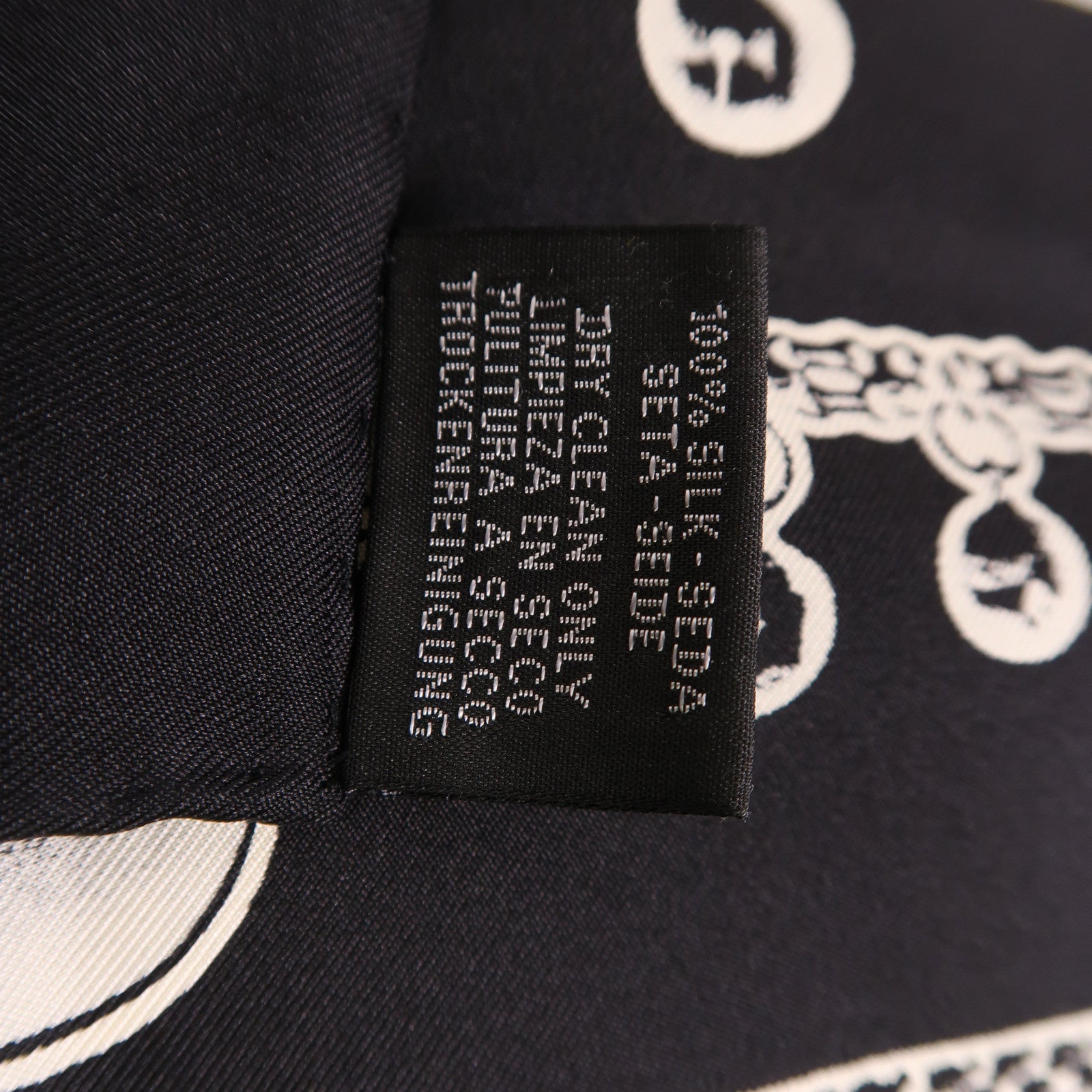 HERMES Scarf 90X90 Silk Black White