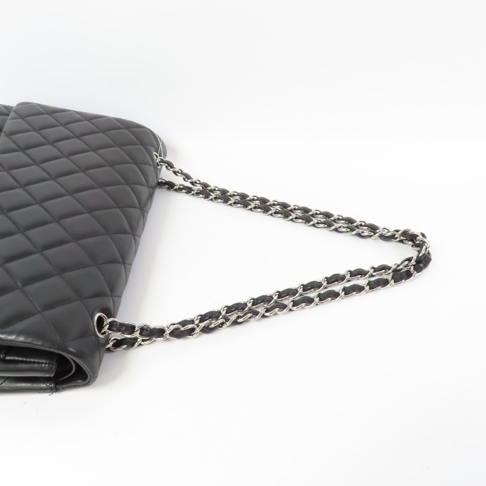 CHANEL 菱格羊皮皮革Maxi Classic Handbag銀扣鏈帶肩背袋黑色