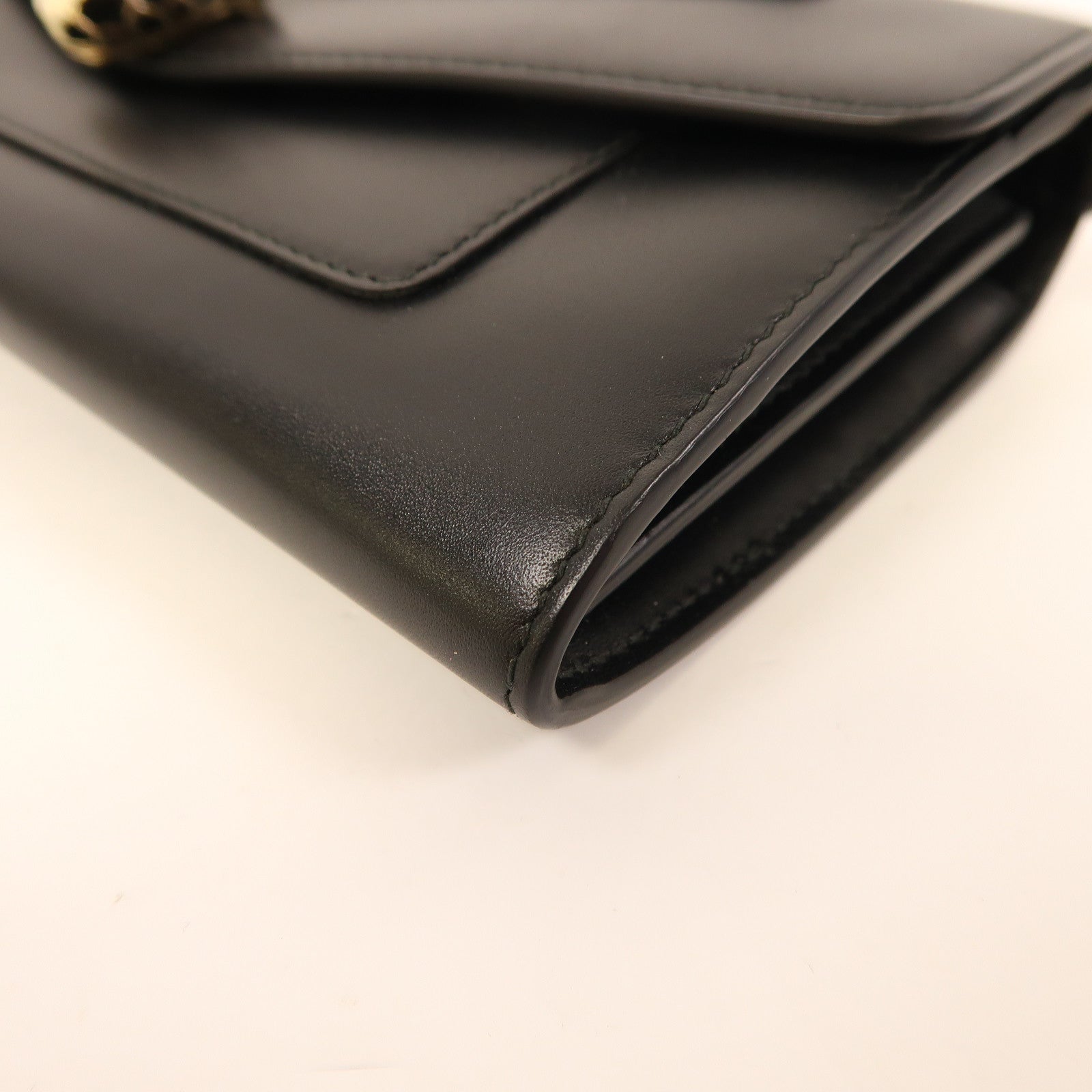 BVLGARI 牛皮皮革Hand Bag金扣手挽袋黑色