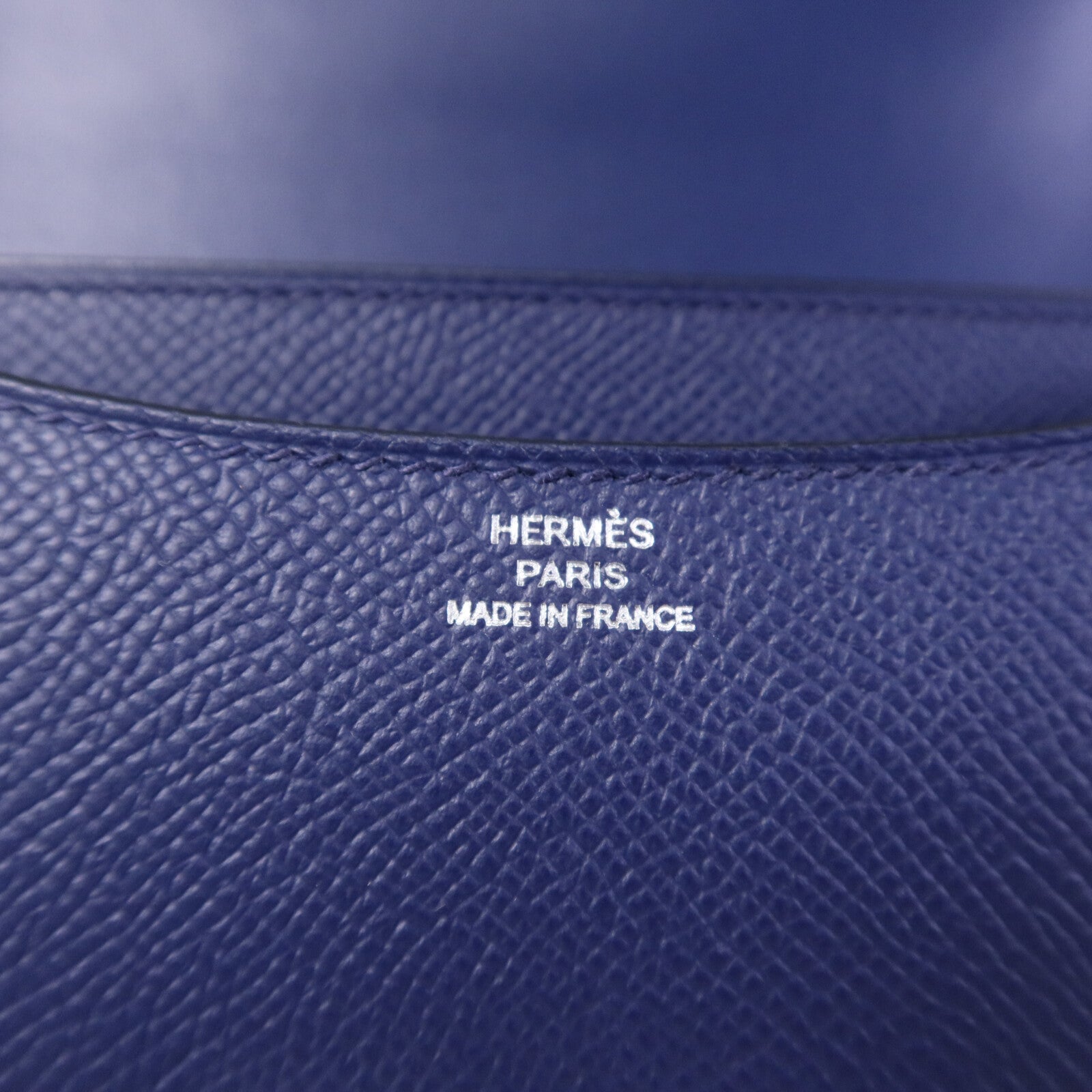 HERMES Epsom皮革Constance Mini銀扣肩背袋Bleu Saphir