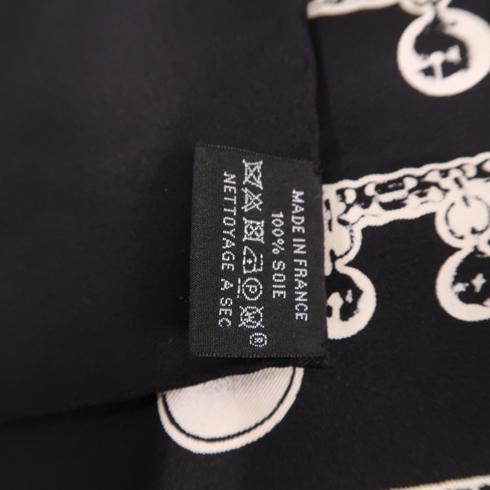 HERMES Scarf 90X90 Silk Black White
